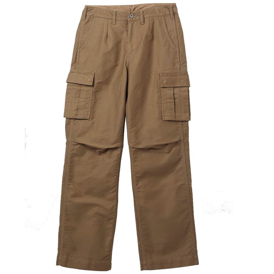 momotarojeansのインスタグラム：「01-069  beige/od military cargo pants  #kojima #kurashiki #okayama #jeans #denim #denimday #denimporn #denimhead #selvedge #selvage #selvedgedenim #selvedgeforum #denimevolution #selvedgemurah #unionspecial #goingtobattle #madeinjapan #japanesedenim #fading #naturalfading #madebyhand #madeinjapan #jeanslife #vintagejeans #fade #selvedge #mensweardaily」