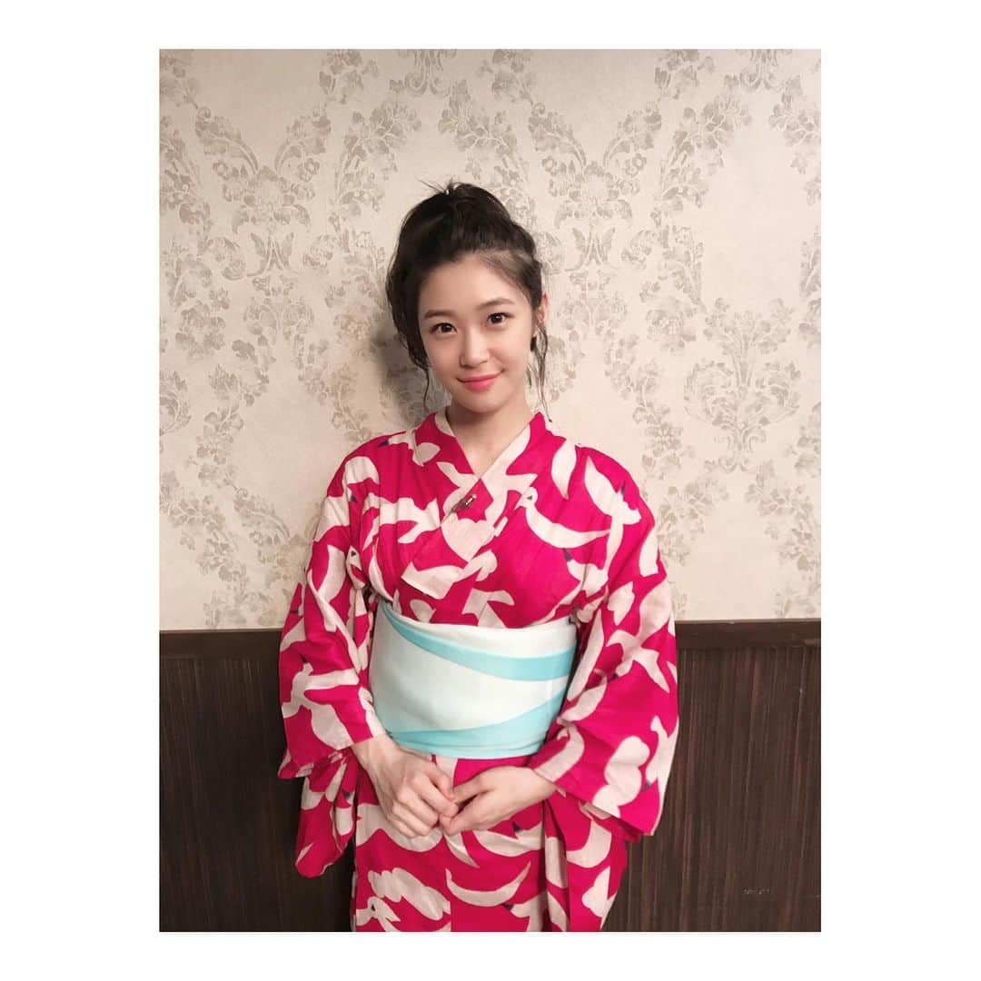 加村真美のインスタグラム：「ユカターユカター  #カモメ柄 #なのか #ウミネコ柄 #なのか」