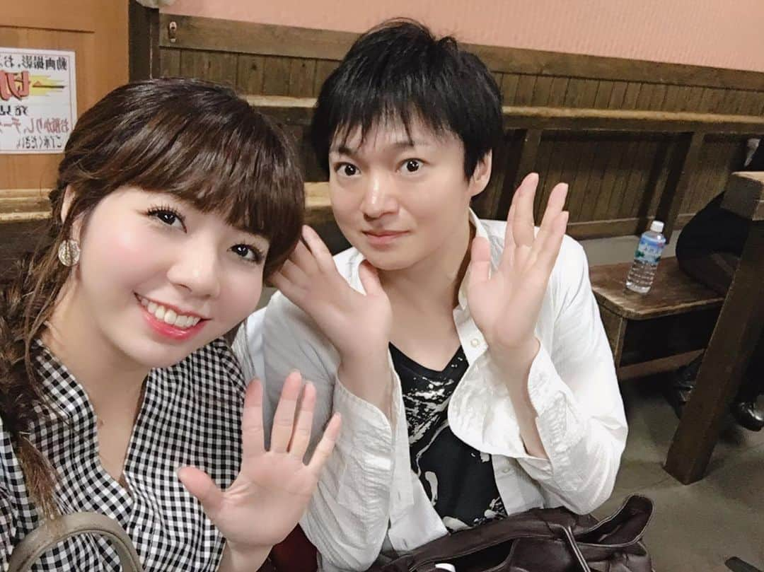 前田まみさんのインスタグラム写真 - (前田まみInstagram)「永田くんと大衆演劇っ！！！ 永田くんは初めての観劇で、わー😳！わー😍！と興奮して楽しんでました☺️✌️ #宝海劇団 さん✨ #宝海大空 座長✨ 劇場は #浪速クラブ さん 通天閣のすぐそばです🗼 #吉本新喜劇 #よしもと新喜劇 #新喜劇」8月27日 16時01分 - koromami24