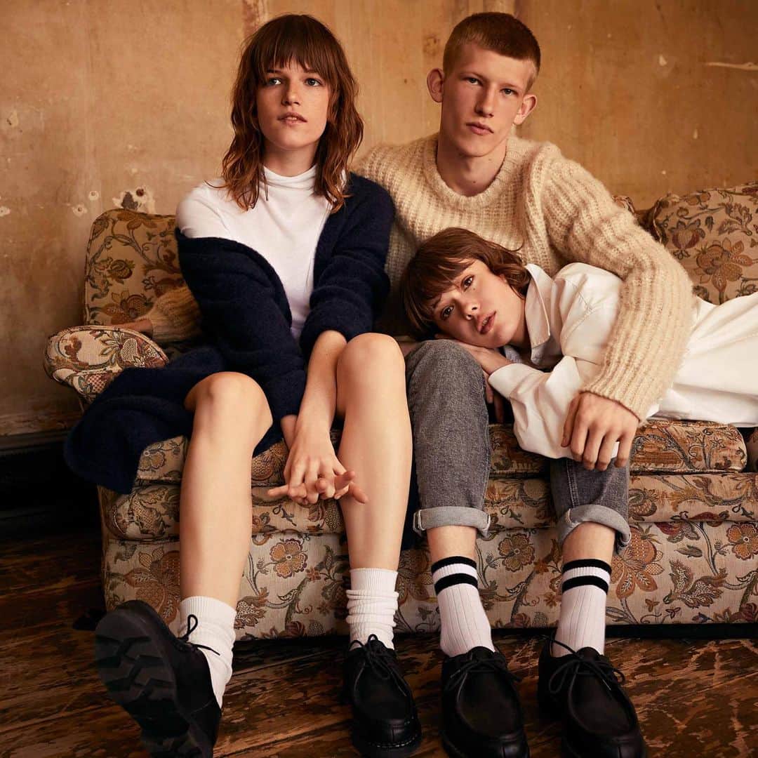 アメリカンビンテージのインスタグラム：「Fall/Winter 2019 Campaign 🇬🇧 Some  will  recognize  the  features  of  Angèle  Metzger,  who  we  already  spotted  in  the  streets  of  Marseille  for  summer  2019, captured by the lens of photographer Julia Champeau and the camera of Thomas Lachambre. Now accompanied by Mathilde  Warnier and Connor Newal…  #americanvintage #fw19 #fallwinter19 #newcampaign #london」