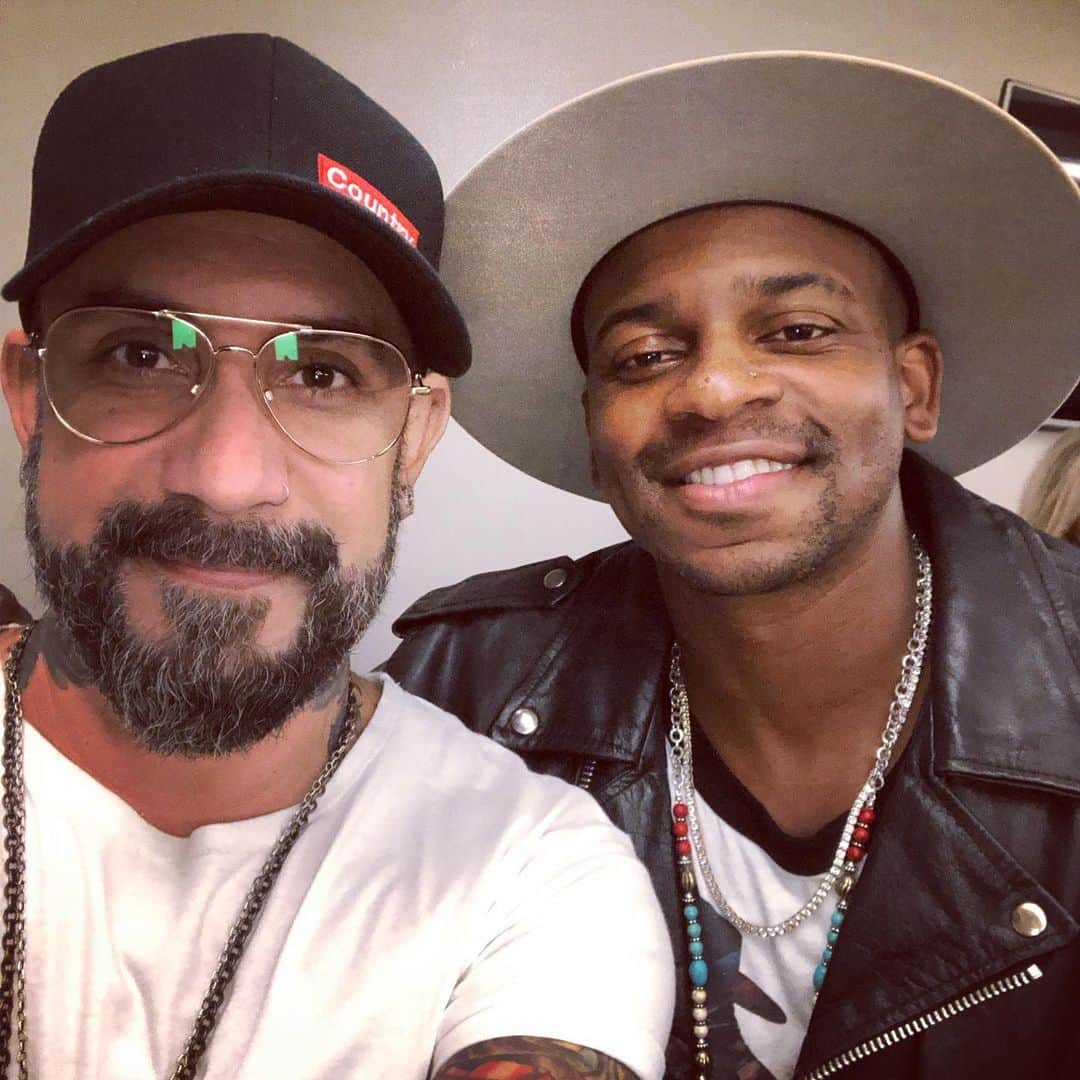 A.J.のインスタグラム：「Cannot begin to explain how much love and support I felt tonight in nashville. This guy is one of the real ones.」