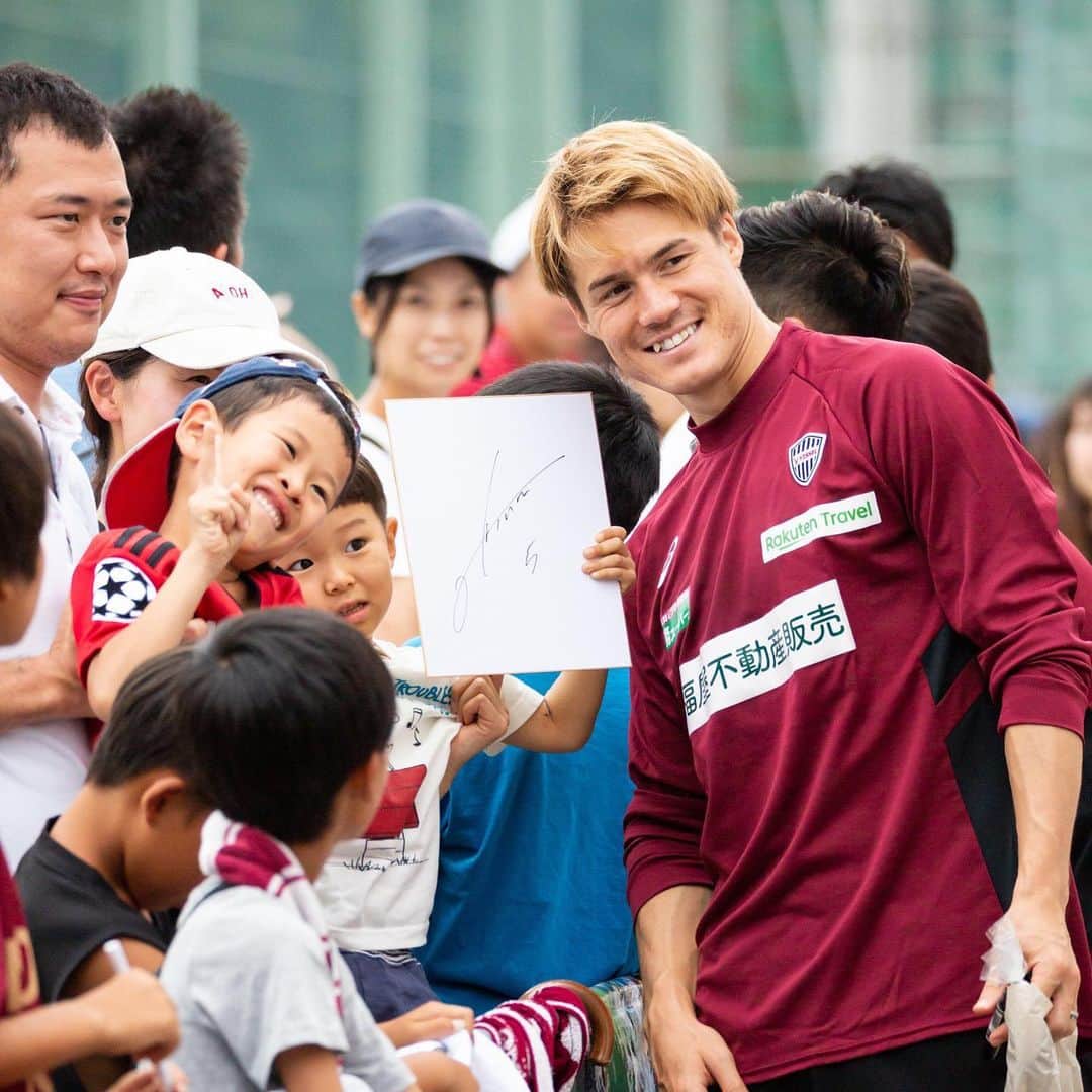 のインスタグラム：「いつもサポートありがとうございます！🙏🏼 Thank you for your continued support! 🙏🏼 . #vissel #visselkobe #ヴィッセル神戸 #WeAreKobe #一致団結 #Kobe #神戸」