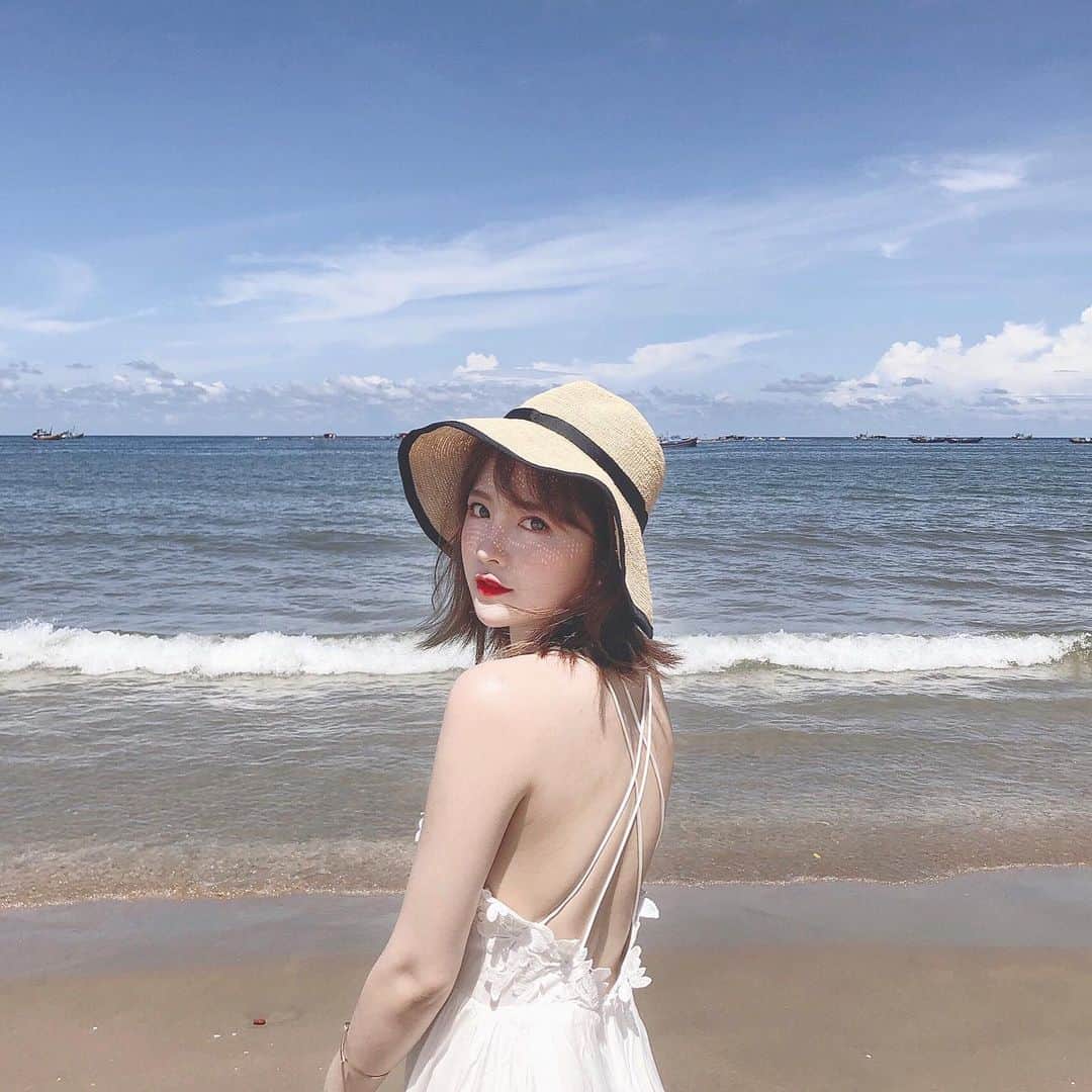 柯柯YELIZのインスタグラム：「好想念大海 又想再去越南了🙈」