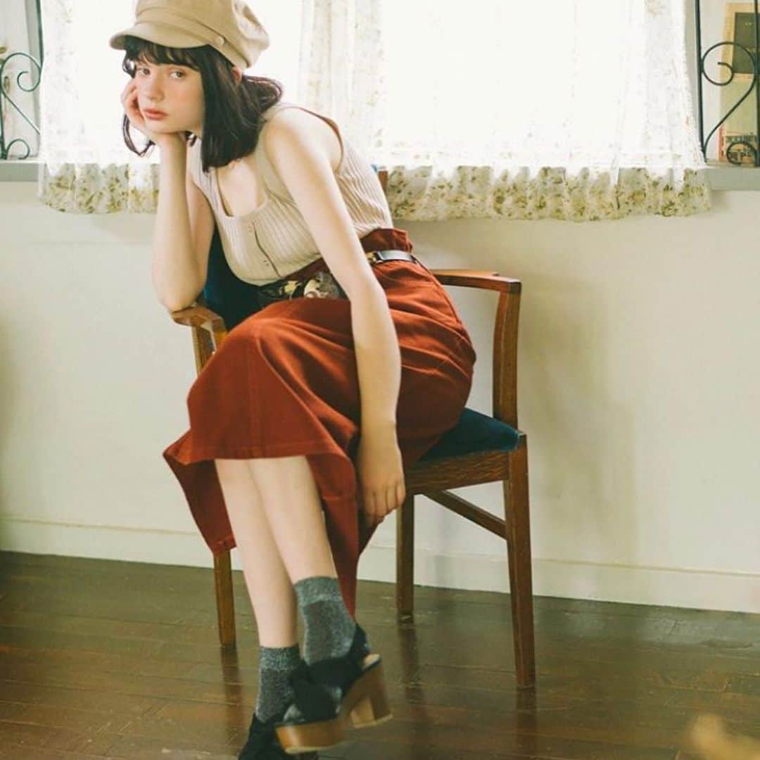 のインスタグラム：「Something Red? ❤️ 呢個八月唔想諗咁多！等我哋fleur fleur幫你哋襯！☺️🙌🏻🙌🏻 [日本Trip訂購優惠🇯🇵］ 📍全部日本品牌訂購兩件可享15% Off 📍購買滿港幣$1500就可享有免費順豐🚚🚛送貨服務（包括香港/ 澳門地區） 📍全部貨品需要訂購，由於查詢眾多定單由確認付款後作準。 [ORDER注文方法? 📝] 歡迎WhatsApp/ Fb inbox查詢 電話☎️：2508-1662 / 5572-9458 WhatsApp📱：5572-9458 地址📍：銅鑼灣富明街寶明大廈3樓B室 Welcome to Order with us! 😍❤️❤️」