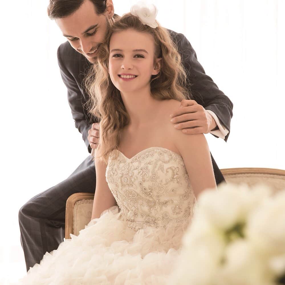 のインスタグラム：「結婚式は新しい家族の誕生⭐️ご夫婦の始まりの時間💍 今日の約束を永遠に🗝 #ウエディング #ホテルモントレグラスミア大阪 #グラスミア大阪 #モントレグラスミア大阪 #おもてなし婚 #ホテルモントレ #ファーストミート #サプライズ #プレ花嫁 #ぷれ花嫁 #結婚式 #ウエディングフォト #ウエディングドレス #ブーケ #難波 #難波結婚式 #大阪花嫁 #関西花嫁 #結婚式演出 #ホテルウエディング #花嫁 #卒花」