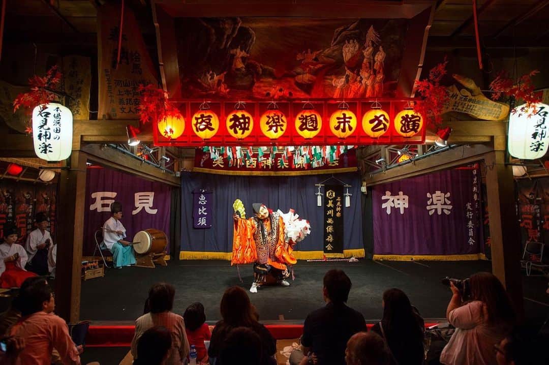 The Japan Timesさんのインスタグラム写真 - (The Japan TimesInstagram)「The mythical roots of kagura performances are recounted in Japan’s earliest extant chronicle, the eighth-century “Kojiki.” There the tale of Ame no Uzume — the goddess credited with introducing revelry to the world — performs an amusing dance to lure the reclusive sun goddess Amaterasu out of her cave and bring light and warmth to the world. In more terrestrial parts, many types of kagura have evolved, most incorporating scenes from Shinto mythology and other historical or fabled themes. Others are highly theatrical, coming close to kabuki. Known under the umbrella term “sato kagura” (“village kagura”), this latter style was officially encouraged during the Meiji Era (1868-1912) in an attempt, some kagura experts say, to suppress quasi-shamanistic versions that had spread throughout more remote parts, and which can still be seen today. Read the full story with the link in our bio. 📸: Rob Gilhooly . . . . . . #Japan #Tokyo #Shimane #kagura #culture #japantravel #japantimes #travel #stage #日本 #東京 #島根 #神楽 #旅行 #文化 #演劇 #撮影 #👺」8月27日 17時14分 - thejapantimes