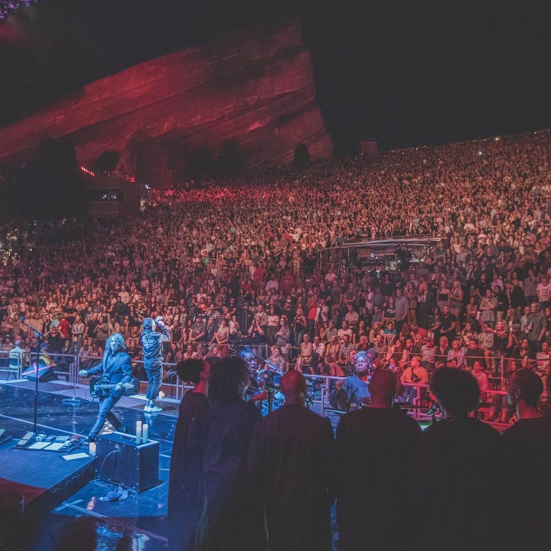 OneRepublicさんのインスタグラム写真 - (OneRepublicInstagram)「INCREDIBLE night at Red Rocks tonight. And we get to do it again tomorrow. 🤯 #1Rredrocks」8月27日 17時21分 - onerepublic