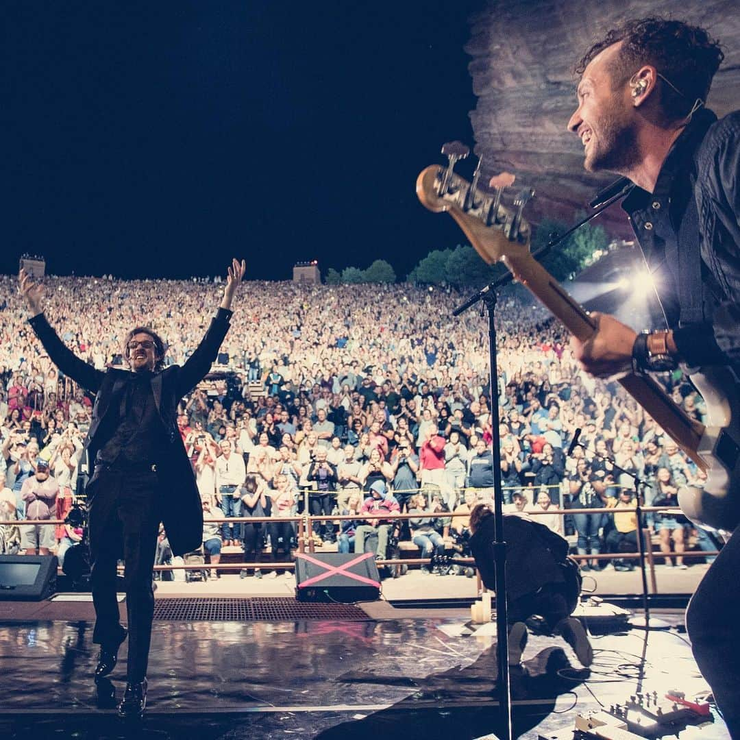 OneRepublicさんのインスタグラム写真 - (OneRepublicInstagram)「INCREDIBLE night at Red Rocks tonight. And we get to do it again tomorrow. 🤯 #1Rredrocks」8月27日 17時21分 - onerepublic