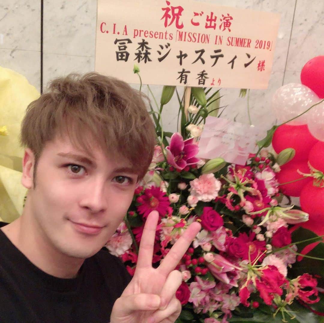 冨森ジャスティンのインスタグラム：「本日もC.I.A.の運動会！ お楽しみに！ お花とお手紙とプレゼント、ありがとうございます😊 応援してね！ #ミッショーさん  #運動会」