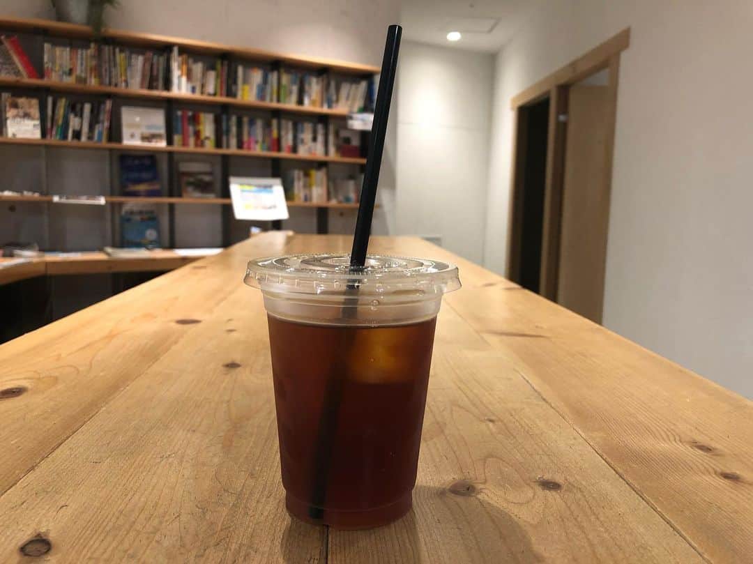 石井輝明さんのインスタグラム写真 - (石井輝明Instagram)「横浜。 今日は大宮でGAGさんとのトークライブがあります。 コンビのトークライブとはまた違った面白さがあります。 是非。  #bukatsudo #cafe #coffee #カフェ #神奈川カフェ #横浜カフェ #カフェ芸人 #今ちょっとブログの更新とめてますが #事情がありまして #本当は毎日ずんずん書いていきたいんですが #また言える時がきたら言います #そして書ける時がきたら書きます #すんまへん #何卒よろしくお願いします」8月27日 17時58分 - comandanteishii