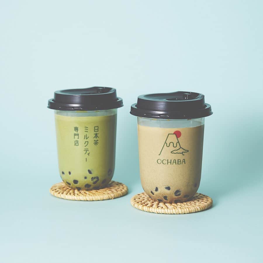 ルミネ公式のインスタグラム：「“お茶の風味を楽しむ”ドリンクは世界が喜ぶ味 [ #LUMINEMAGAZINE ] #lumine #ルミネ #ルミネエスト新宿 #日本茶ミルクティー専門店 #日本茶ミルクティー #OCHABA #オチャバ #緑茶ロイヤルミルクティー #ほうじ茶ロイヤルミルクティー #黒蜜わらび餅 #ロイヤルミルクティー #ミルクティー #緑茶 #ほうじ茶 #わらび餅 #teawithmilk #milktea #greentea #roastedgreentea  #drink #instadrink #yummy #follow #followme #フォロー https://magazine.lumine.ne.jp/?p=83420」