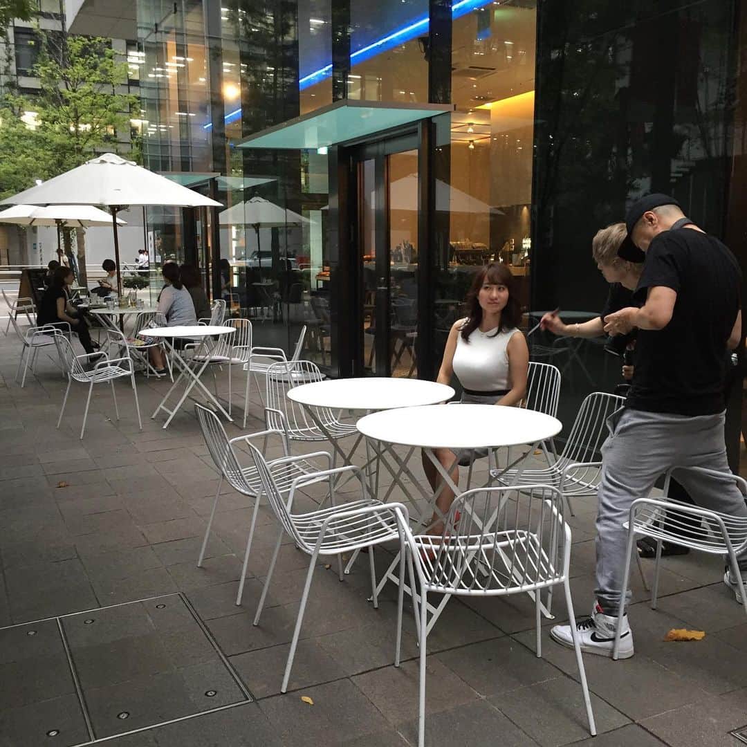 大手小町さんのインスタグラム写真 - (大手小町Instagram)「大手町のオープンカフェ。少し涼しくなって、外での撮影もしやすくなりました。  #otekomachi #大手小町 #大手町カフェ #cafestudiobakery #yasuoyoshikawa #吉川康雄」8月27日 18時41分 - otekomachi