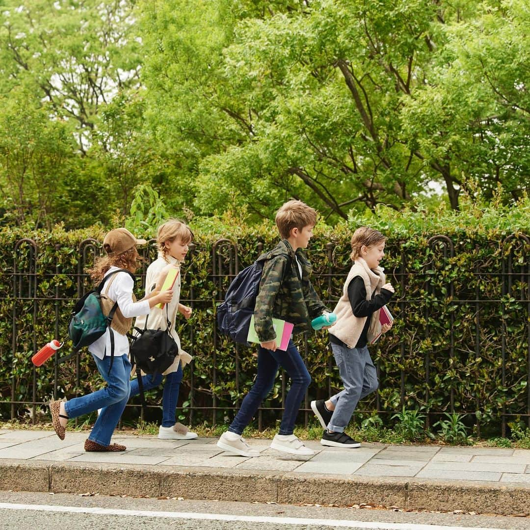 GU Hong Kongさんのインスタグラム写真 - (GU Hong KongInstagram)「Kids be running wild and free without anything to hold them back 🧒🏻👦🏻🤸🏻‍♂️🏃🏻‍♂️ . Kids stretch pants series $99up . #GUHK #GUkids #GUStyle #GUYourFreedom #kids #freedom #fun #stretchpants #summer」8月27日 19時42分 - gu.hongkong