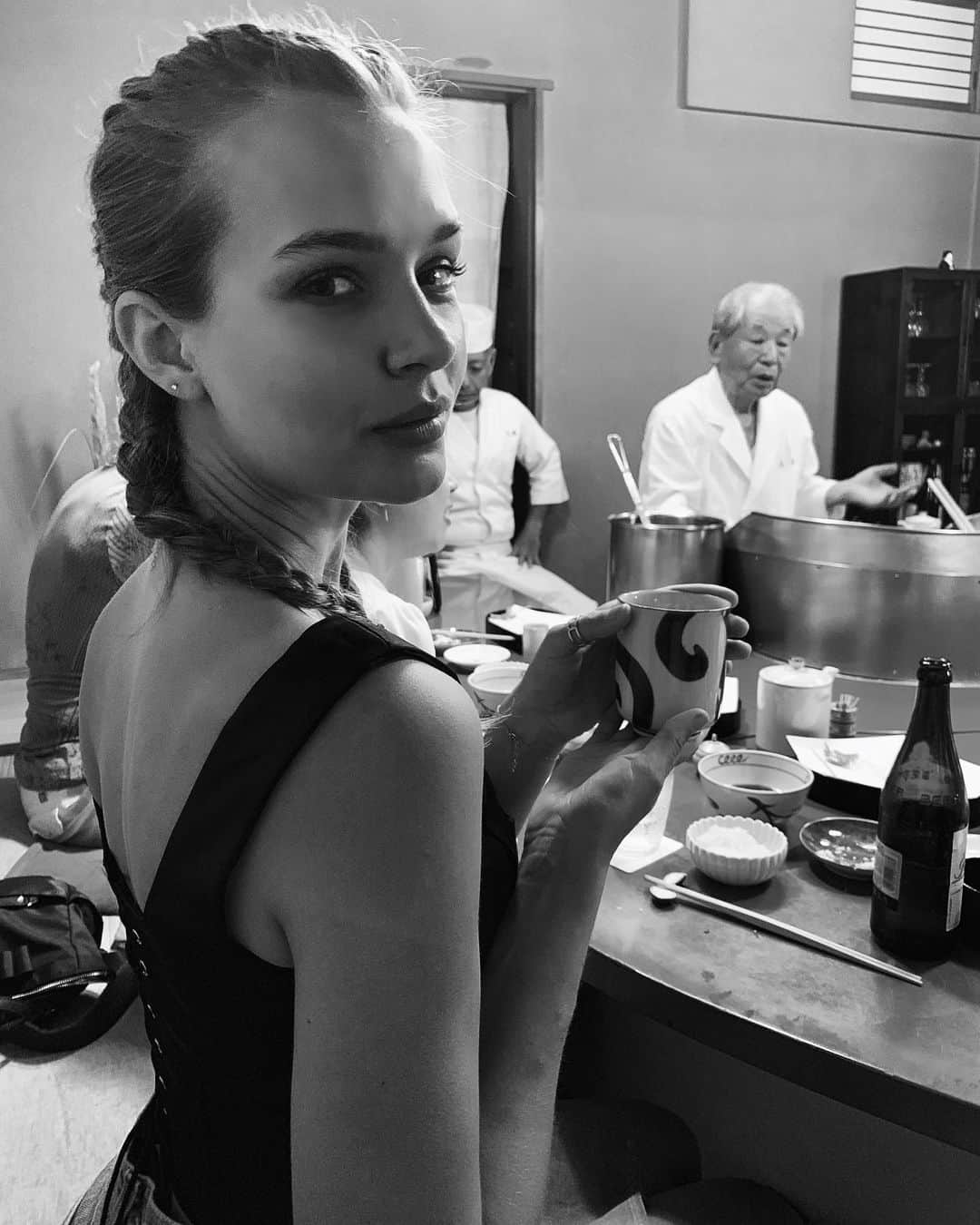 ジョセフィン・スクリヴァーさんのインスタグラム写真 - (ジョセフィン・スクリヴァーInstagram)「Green tea and tempura. 🍵🍤🇯🇵」8月27日 19時59分 - josephineskriver