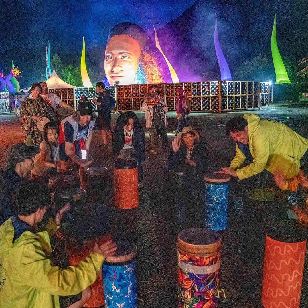 フジロック・フェスティバルさんのインスタグラム写真 - (フジロック・フェスティバルInstagram)「🥁🥁🥁🕺🏼🎶 . #fujirock #fujirockfestival #フジロック」8月27日 20時00分 - fujirock_jp