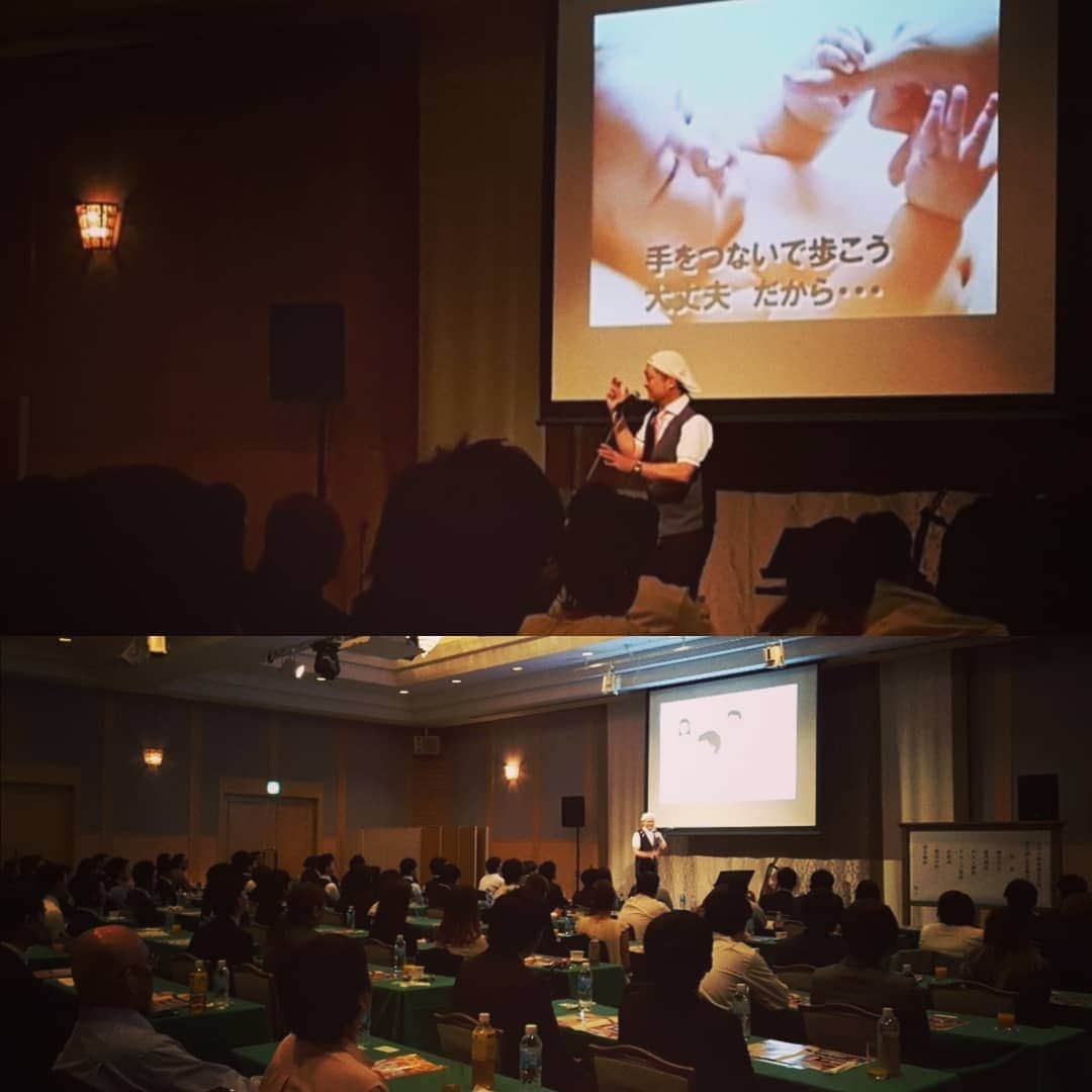 松本隆博のインスタグラム：「。 今日も有難うヽ(*´∀｀)ノ とても楽しく素敵なステージ 明日からも頑張るーー 笑顔素直感謝 松本隆博 \(*ˊᗜˋ*)/」