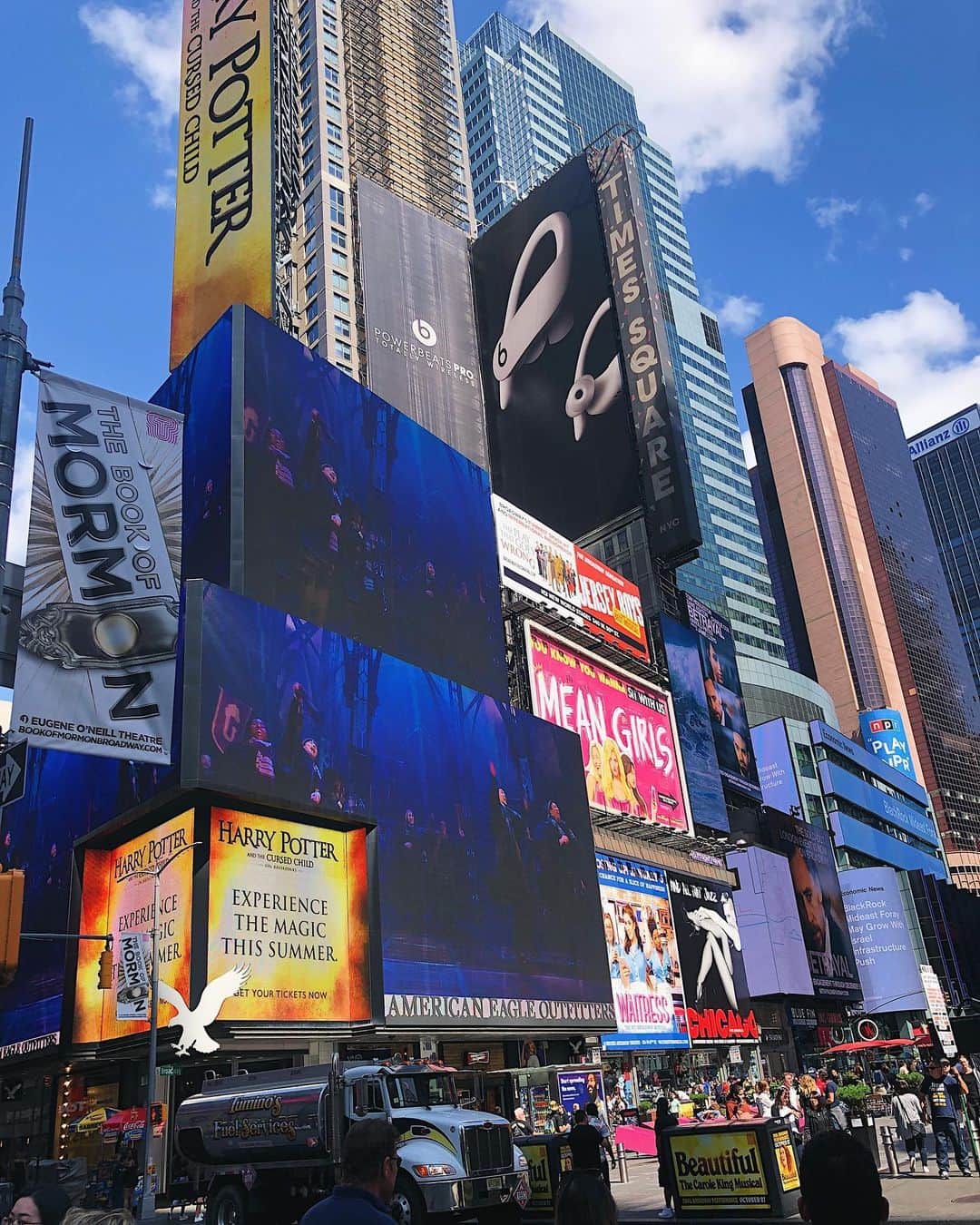 イザベル・オルソンのインスタグラム：「NYC」