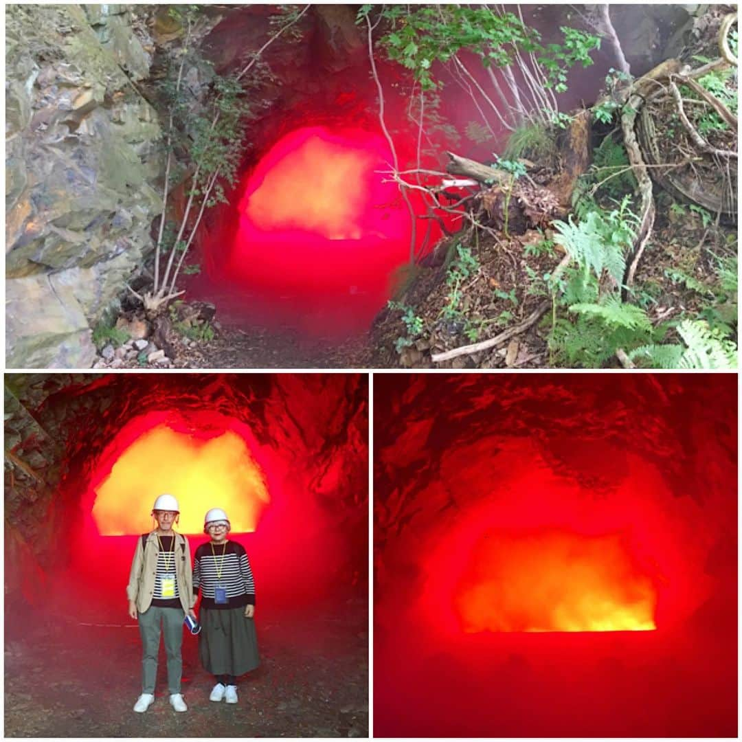 bon ponさんのインスタグラム写真 - (bon ponInstagram)「宮城県の石巻市街地と牡鹿半島で開催されている『リボーンアート・フェスティバル2019』に行って来ました。 @rebornartfestival  猛暑も和らぎ、雨の予報が出ていましたが雨に降られることもなく、平日で人も少なく、ゆっくりと観て回ることができました。 ・ 石巻駅前からスタートして、市街地エリアの作品を観てから牡鹿半島へ。 荻浜エリア内にある『はまさいさい』さんでランチを食べました。 @hamasaisai  浜のお母さんたちが、地元の食材を使ったお料理を供してくれています。とても美味しかったです😍😍 ランチの後は、そのまま荻浜エリアの作品を観ました。 ホワイトシェルビーチに立つ、有名な名和晃平さん作の《 White Deer (Oshika) 》は、神々しく美しく、畏怖の念と大きな愛を感じました。🦌 《きせい・キノコ・2019》(今村源 作)は、満潮になってしまって観に行くことができませんでした。次回のお楽しみにしたいと思います。 ・ 石巻駅前エリア、市街地エリア、荻浜エリアの作品を観て回ったら、すでに15:30になってしまいました。平日の鑑賞時間は16:00(最終受付15:30)なので、今日はここまで。 また日を改めて他のエリアを観に行きたいと思います。 ・ 【 開催概要 】 リボーンアート・フェスティバルは、 宮城県の牡鹿（おしか）半島と石巻市街地を主な舞台とした 「アート」「音楽」「食」を楽しむことのできるお祭りです。 2回目となる2019年は、網地島を含む7つのエリアで7組のキュレーターが多様な作家たちと『いのちのてざわり』に思いを馳せながら、作品をつくります。 今、生まれ変わろうとしているこの場所だからこそ、 他では出会うことのない価値観や人に出会うことができる。 今まで出会うことのなかった自分にさえ、出会うことができるかもしれません。 ・ リボーンアート・フェスティバル2019 ◎会期 2019年8月3日(土) - 2019年9月29日(日) ※水曜休祭予定(イベント開催日は除く) ※網地島エリアは8月20日より開催 ◎鑑賞時間 【平日】10:00～16:00（15:30最終受付） 【土日祝・8月13日〜16日】10:00〜17:00（16:30最終受付） ※施設、作品によって異なる場合もあります。 ◎パスポート アート作品の鑑賞にはリボーンアート・パスポートが必要です 一般 3,000円 高・専・大学生 2,500円 ◎エリア A 石巻駅前エリア B 市街地エリア C 桃浦エリア D 荻浜エリア E 小積エリア F 鮎川エリア G 網地島エリア ・ ・ #リボーンアートフェスティバル2019 #石巻 #牡鹿半島 #夫婦 #60代 #ファッション #コーディネート #リンクコーデ #夫婦コーデ #グレイヘア #白髪 #共白髪 #couple #over60 #fashion #coordinate #instafashion #instagramjapan #greyhair #bonpon511」8月27日 21時05分 - bonpon511