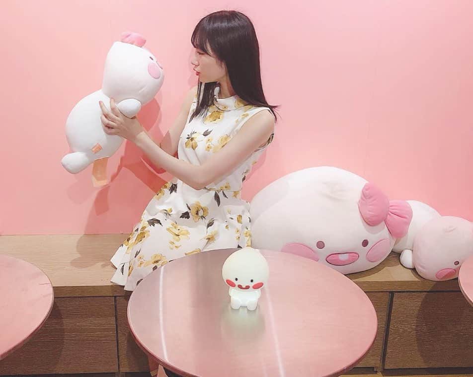 のインスタグラム：「APEACHがかわいすぎる…💓 癒された〜🍑 #apeach #横野すみれ #よこっぱら #原かれん」