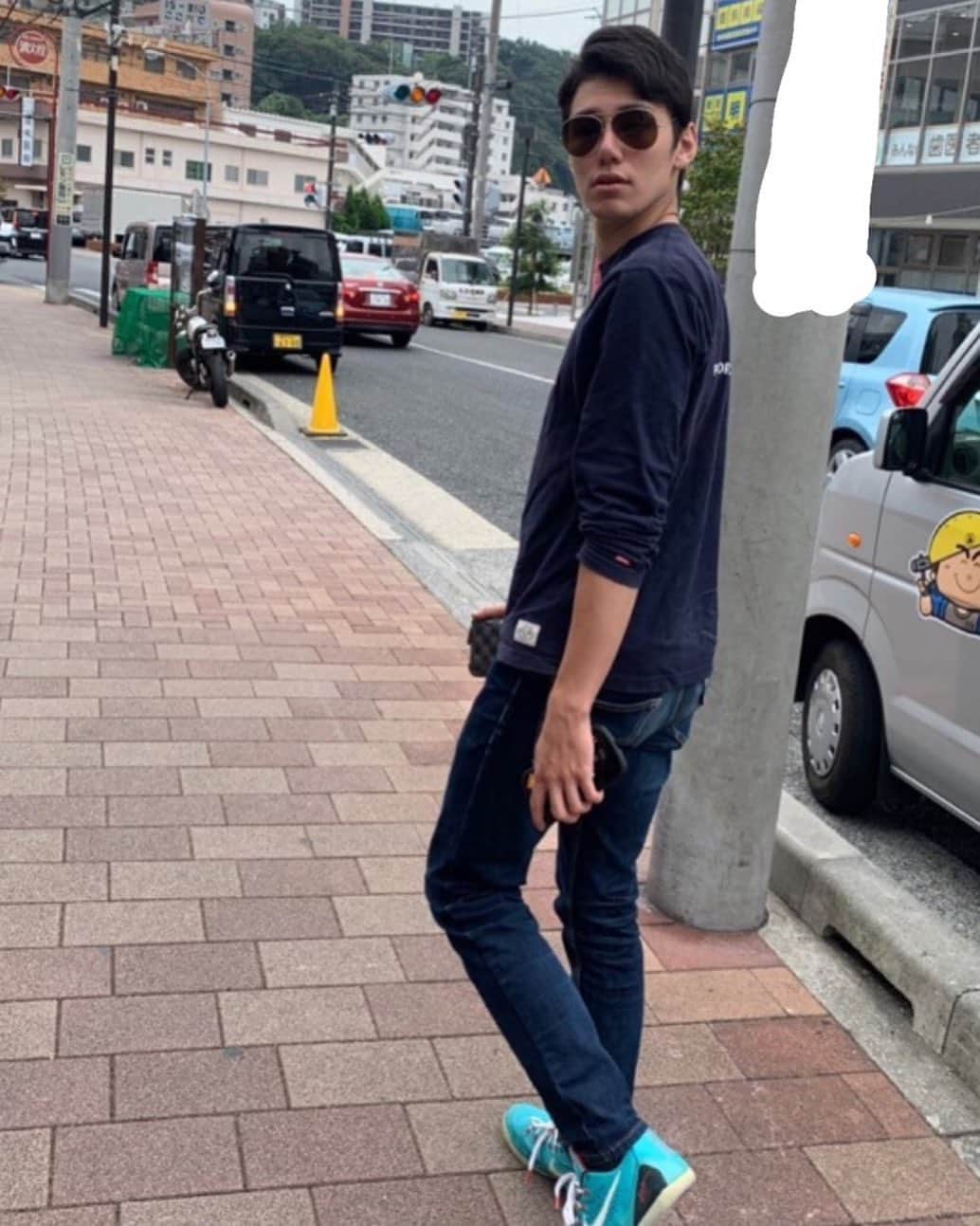 高野海琉のインスタグラム：「不意打ちショット📸  スカしてんな〜、笑笑  #日常#スカしてる#chilling #back way #photo-shot」