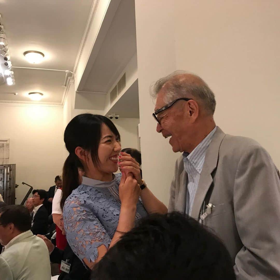 笠りつ子のインスタグラム：「ノーベル生理学、医学賞をとられた 本庶佑さん。  ファンです。 とわざわざ会いに来て下さいました😳😳 沢山の命が助かりますように。 #癌なんてきえてしまえ。  あっ、そうそう。 順位は、 一番が 渋子で 二番、りつこって🤣 それでも、ありがたいよw ゴルフ好きだなっ😏😏」