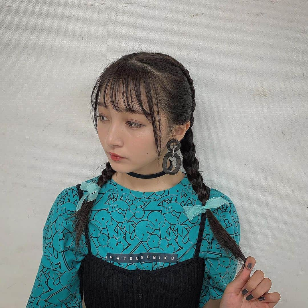 山本彩加さんのインスタグラム写真 - (山本彩加Instagram)「. . 関西コレクション2019 A/W ありがとうございました！！ . MIIAさん、R4Gさんのステージに出させていただきました！！ . うちわやボード、声援ありがとう🥺✨ほんとに楽しかったです💗💗 . . . ありがとうございました！！！！」8月27日 22時07分 - ayaka48_yanyan