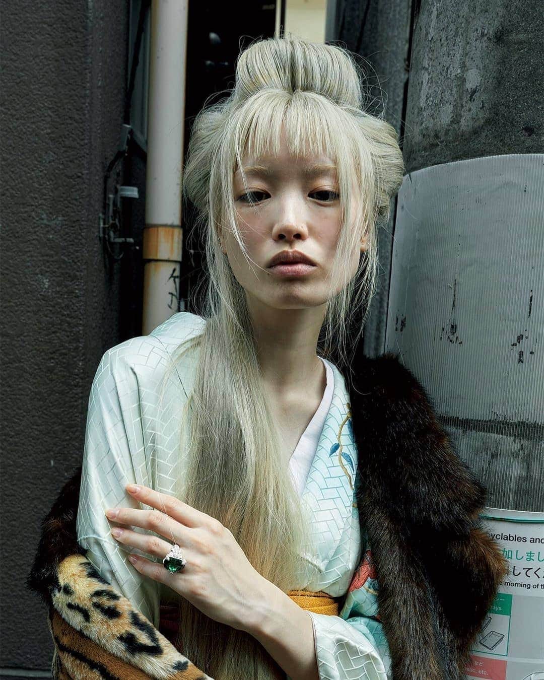 フェルナンダ・リーのインスタグラム：「@VogueJapan October 2019」
