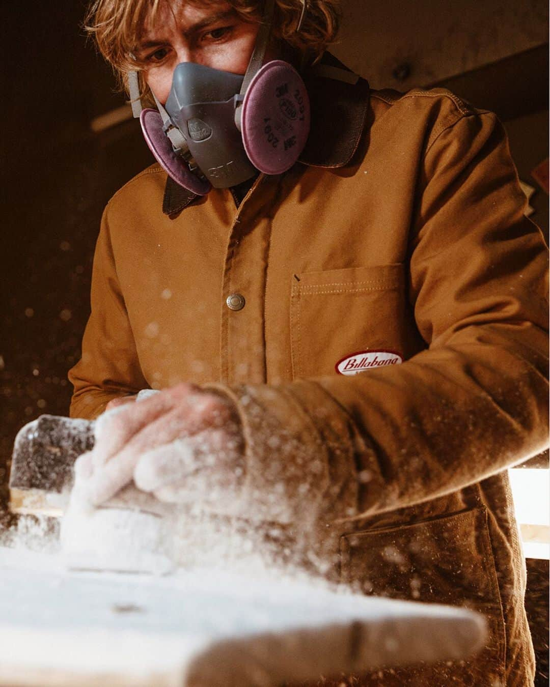 ビラボンさんのインスタグラム写真 - (ビラボンInstagram)「Get your hands dirty. ⠀⠀ ⠀⠀ From the shaping bay to the workbench and beyond - presenting our Ninety-Seven Workwear collection. Inspired by the past and tailored for the future with a focus on premium design and workwear durability. ⠀⠀ ⠀⠀ Swipe & tap for a first look at the collection.」8月28日 0時09分 - billabong