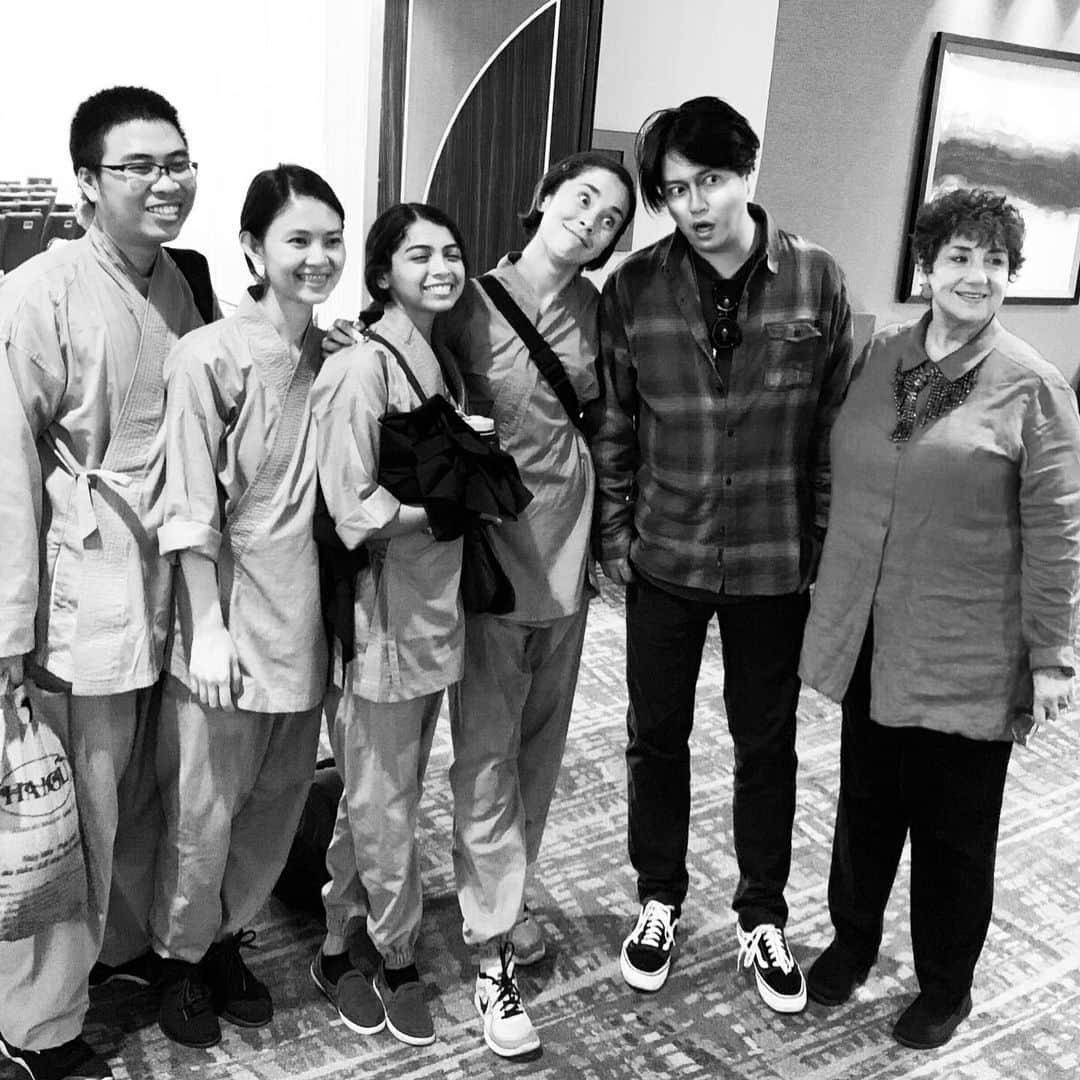 渋谷慶一郎のインスタグラム：「After the Ceremony with young monks lol 😝 マンダラ終わった直後、若い僧侶の子たちかわいい。白黒にしたら五木田さんぽくなった Immediately after the ceremony for Mandala, the young monk's are cute. When I made the photo black and white, it became like Gokita's work」