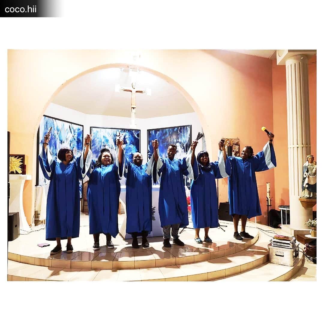 The Glory Gospelのインスタグラム：「🎶Fill us with the light of day!🎶 Thanks to @coco.hii for this beautiful 📸! #theglorygospelsingers #joyfuljoyful #singers #gospelmusic #francetour #glorygospelsingers #gospel #jesus #church #love #christ #music #europe #robes #choir #ggsworldwide #lightofday」