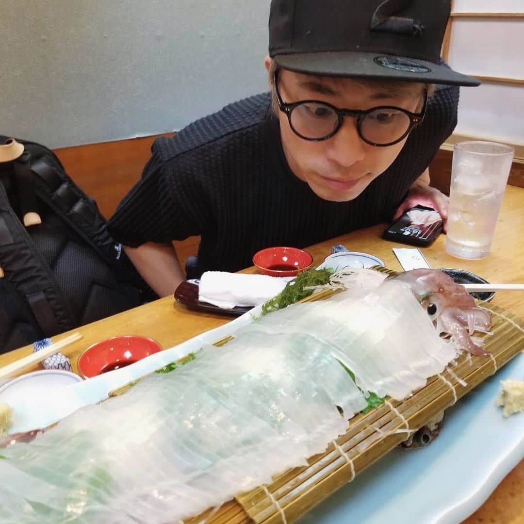 田村淳のインスタグラム：「イカだよ 新鮮だよ イカは嫌いなんだけど 新鮮なイカは大好き^_^  #よし田」