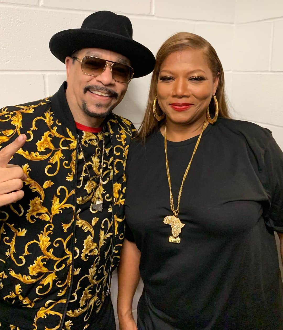 アイス-Tさんのインスタグラム写真 - (アイス-TInstagram)「Got to hang out tonight with my longtime friend Her Majesty @queenlatifah ‘It’s away s a TREAT when players meet!’ We go waaay back. #2019VMAs」8月28日 1時30分 - icet