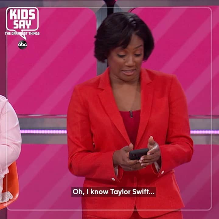 アメリカン・ブロードキャスティング・カンパニーのインスタグラム：「@kidssaythedarndestthings’ @TiffanyHaddish is really friends with @TaylorSwift but our kids aren’t convinced. 🤣 #KidsSay premieres Sunday, Oct 6!」