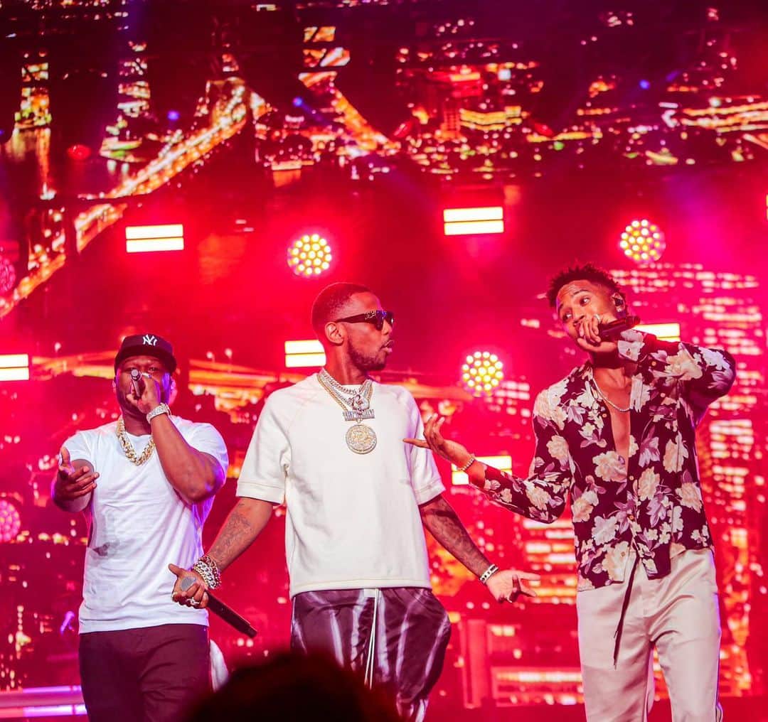 ファボラスのインスタグラム：「TYCOON POWER Premiere & Concert @50cent @treysongz [shot by @meldcole]  #TycoonPowerPremiere #NYC」
