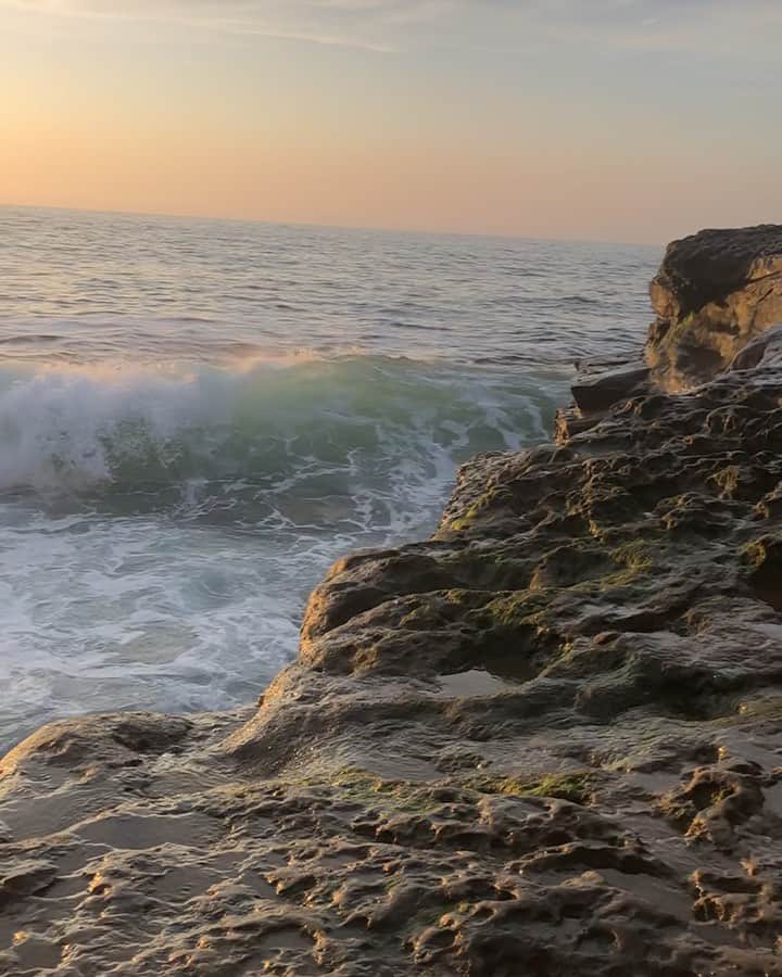 マッケンジー・ダーンのインスタグラム：「California sunsets 🙏🏼」