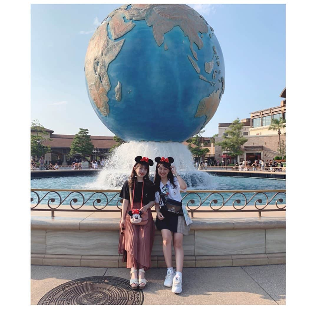 渡邊菜々さんのインスタグラム写真 - (渡邊菜々Instagram)「・ 🐭🌼💕 ・ #disneysea #disney  #ミキミニ#ディズニーコーデ  #ディズニーシー#ディズニー#︎☺︎ #なのなな#なのかちゃん#3連投稿 #揃えたくなったの#笑 #渡邊菜々#わたなな#🌼#🌻」8月28日 2時53分 - watanana1225