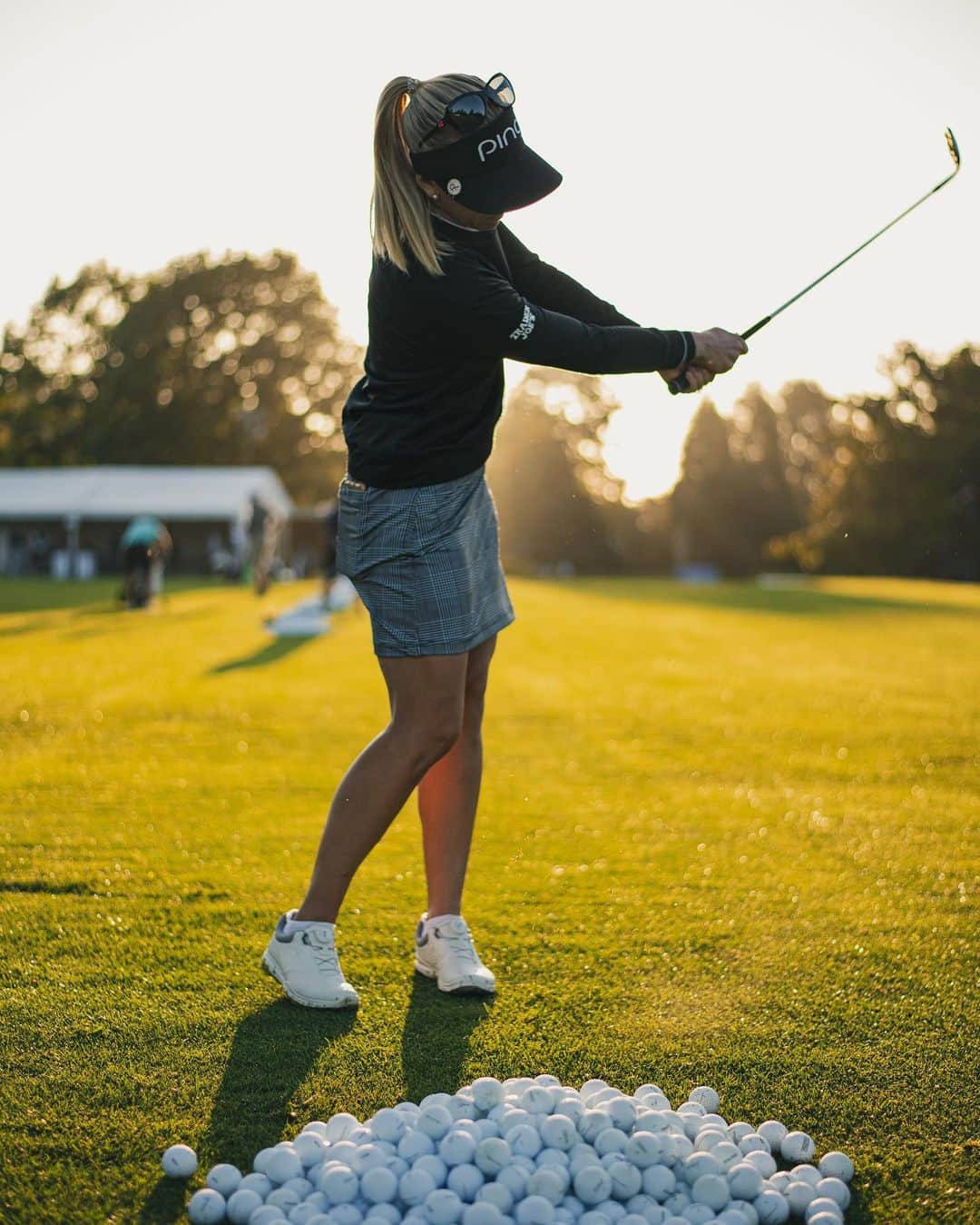 Pernilla Lindbergさんのインスタグラム写真 - (Pernilla LindbergInstagram)「A crisp morning in Portland, Oregon feels so good. Up early on Monday for 18 holes to start the week off. I wish we could get some of this low humidity in Florida! ⠀⠀⠀⠀⠀⠀⠀⠀⠀⠀⠀⠀ ⠀⠀⠀⠀⠀⠀⠀⠀⠀⠀⠀⠀ ⠀⠀⠀⠀⠀⠀⠀⠀⠀⠀⠀⠀ ⠀⠀⠀⠀⠀⠀⠀⠀⠀⠀⠀⠀ ⠀⠀⠀⠀⠀⠀⠀⠀⠀⠀⠀⠀ #portlandclassic2019 #golfinportland #lpgatour #columbiaedgewatercountryclub #progolfer #ladygolfer #crosssportswear」8月28日 3時50分 - pernillagolf