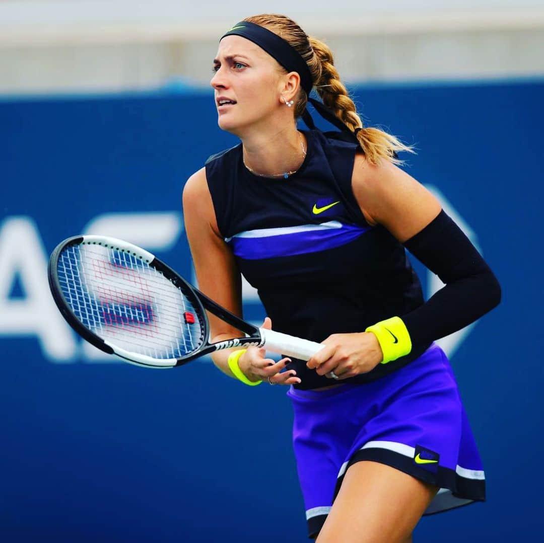 PetraKvitovaさんのインスタグラム写真 - (PetraKvitovaInstagram)「When your sleeve matches your outfit 💪 #usopen」8月28日 5時06分 - petra.kvitova