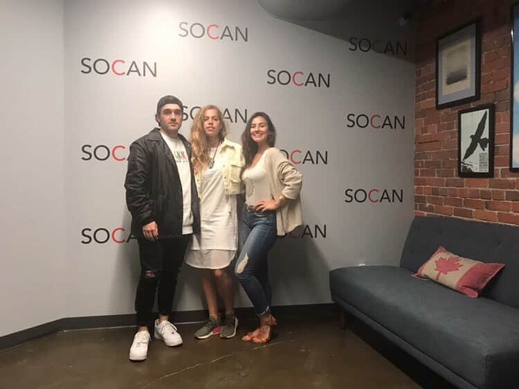 SOCANさんのインスタグラム写真 - (SOCANInstagram)「Awesome #Vancouver Song Camp yesterday with @mirandajoanmusic, @lovejademonet and @kellandmusic #songcampmondays」8月28日 5時25分 - socanmusic