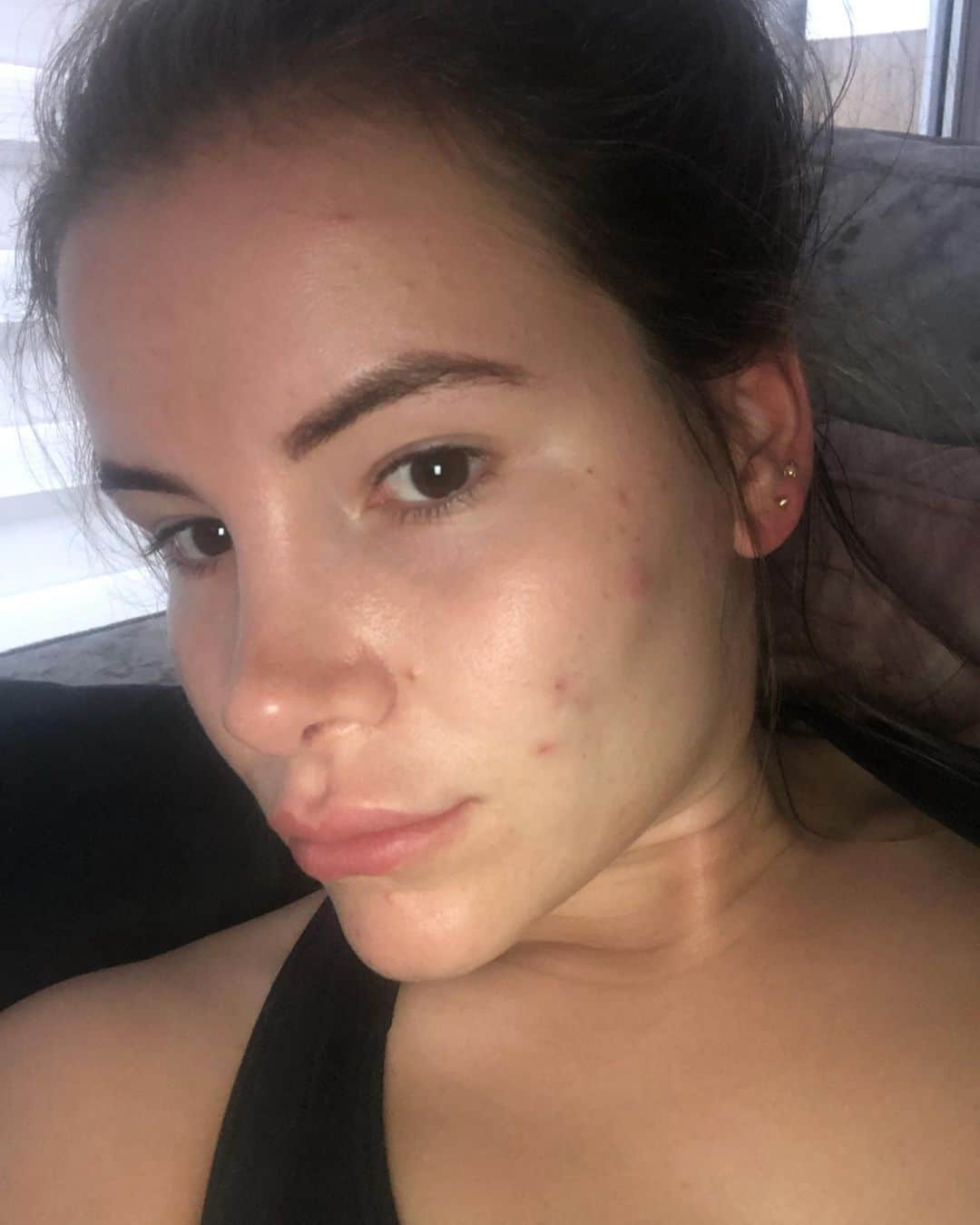 ジョージア・コウソウロウさんのインスタグラム写真 - (ジョージア・コウソウロウInstagram)「Prob the most honest post I have ever done & prob the worst pics Iv ever posted .. I don’t even know how to open up fully  as I have got so good at hiding my emotions but I’ll try.. Being apart of sink or swim has honestly taught me so much & im so thankful for the opportunity, I want to thank my team & the production team @twofourgroup & @channel4 who were AMAZING ❤️ I feel like Iv been on a lIttle journey ..it just all got abit to much.. this was my first time in 5 years I realised I needed some Down time! The pressure of this massive challenge brought up so many emotions & so much anxiety that I hid and never dealt with over the last few years .. I don’t know why but it did . I was determined to not give up and trained for 5/6 weeks as I really didn’t want to let anyone down.. my team , the production & the fact it’s for @su2cuk  Every day i would find myself crying , comfort eating & I just didn’t want to leave the house.. all I wanted to do was stay at home with monkey. I kept trying to be positive and happy but I literally couldn’t . honestly looking back now , I don’t even know who I was .. I was in denial thinking I was ok when I wasn’t! 🤦🏼‍♀️ sometimes you have to be honest with yourself & sometimes you have to put yourself first even if it’s scary!.. now I am so glad I did as I’m in such a clearer mind space .. my thinking is so different & im now speaking to my beautiful Counciller weekly!  My advice to anyone is .. you can fake a smile for only so long but BE HONEST with yourself & please talk about your feelings .. don’t bottle them up & wait untill you burst ! It’s ok to admit your not ok .we are all human and all go through things in life ❤️ ❤️ Thank you to my @tommy_mallet & My family for being there . I’m so grateful .」8月28日 6時16分 - georgiakousoulou