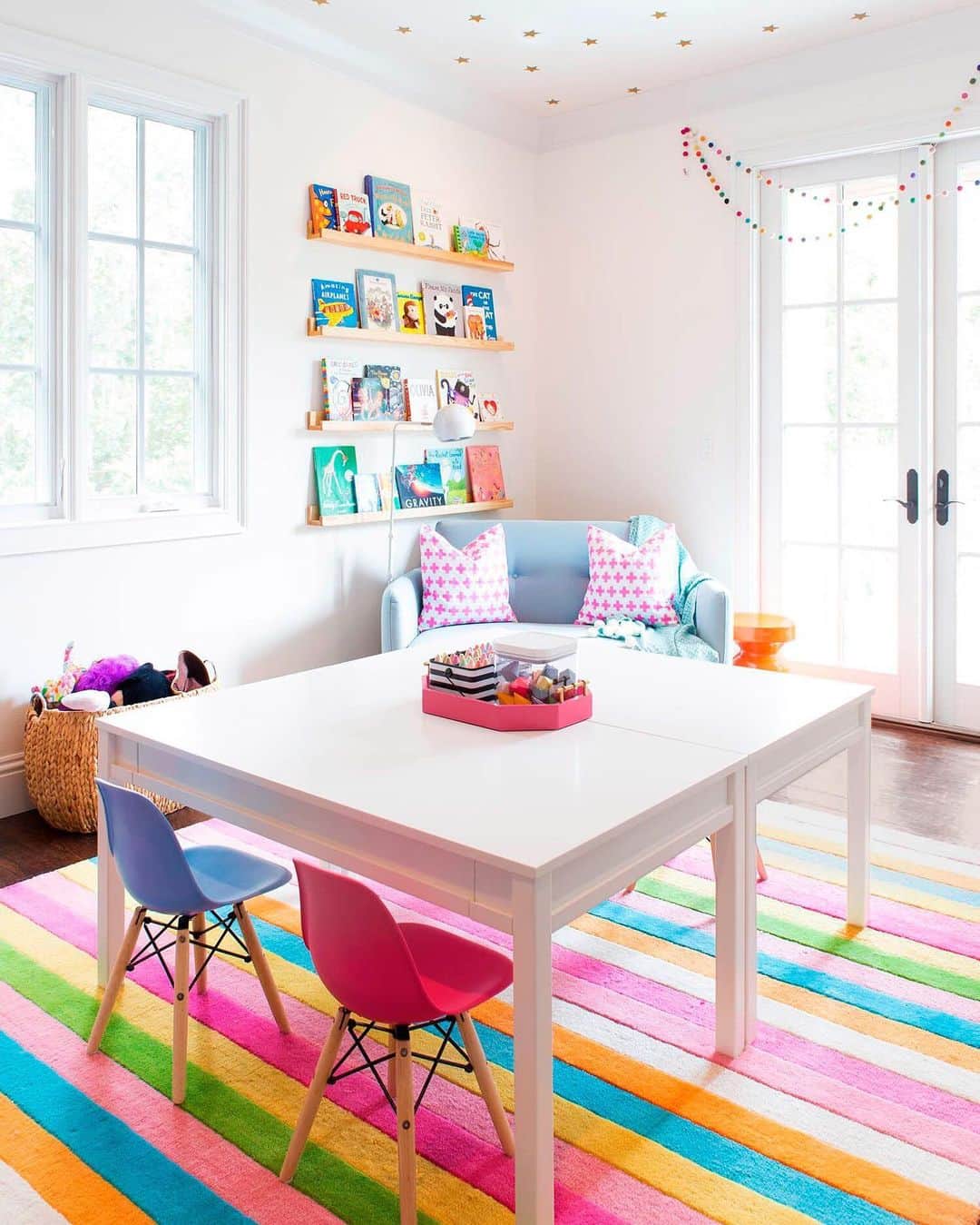 HGTVさんのインスタグラム写真 - (HGTVInstagram)「Which of these awesome playrooms from #HGTVMagazine fits your style? We mean your kid’s style 😉 Pick your fave, then head to the link in our bio to shop the look ✨ . . . #hgtv #hgtvhome #playroom #playroomdecor」8月28日 6時48分 - hgtv