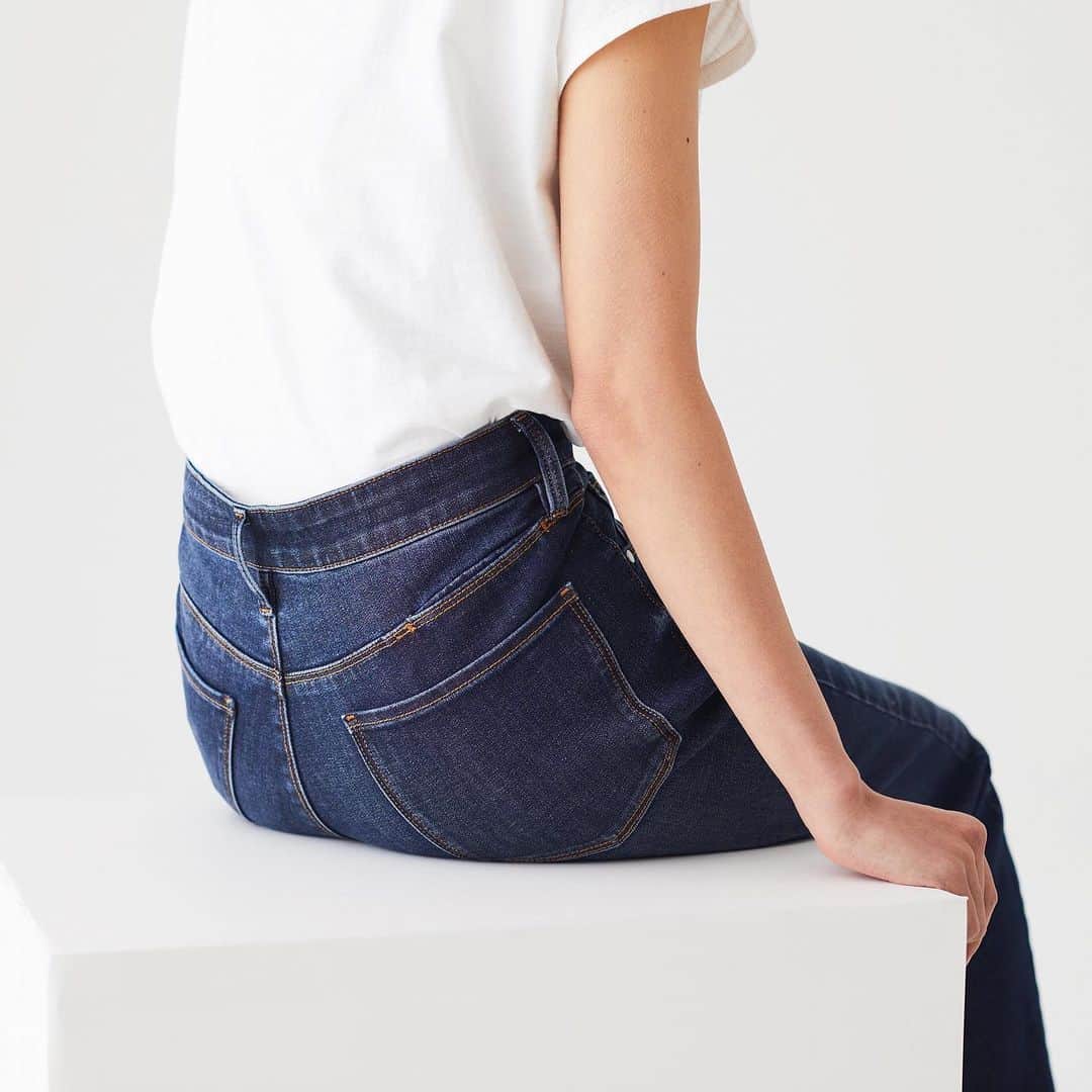 MUJI USAさんのインスタグラム写真 - (MUJI USAInstagram)「The denim fabric that moves with you. Our denim pants are made of 100% organic cotton and stretch with the way you move for ultimate comfort.  Men's & Women's Denim is now up to $10 off in MUJI East Coast stores and online through September 2. #muji #mujiusa」8月28日 7時07分 - mujiusa