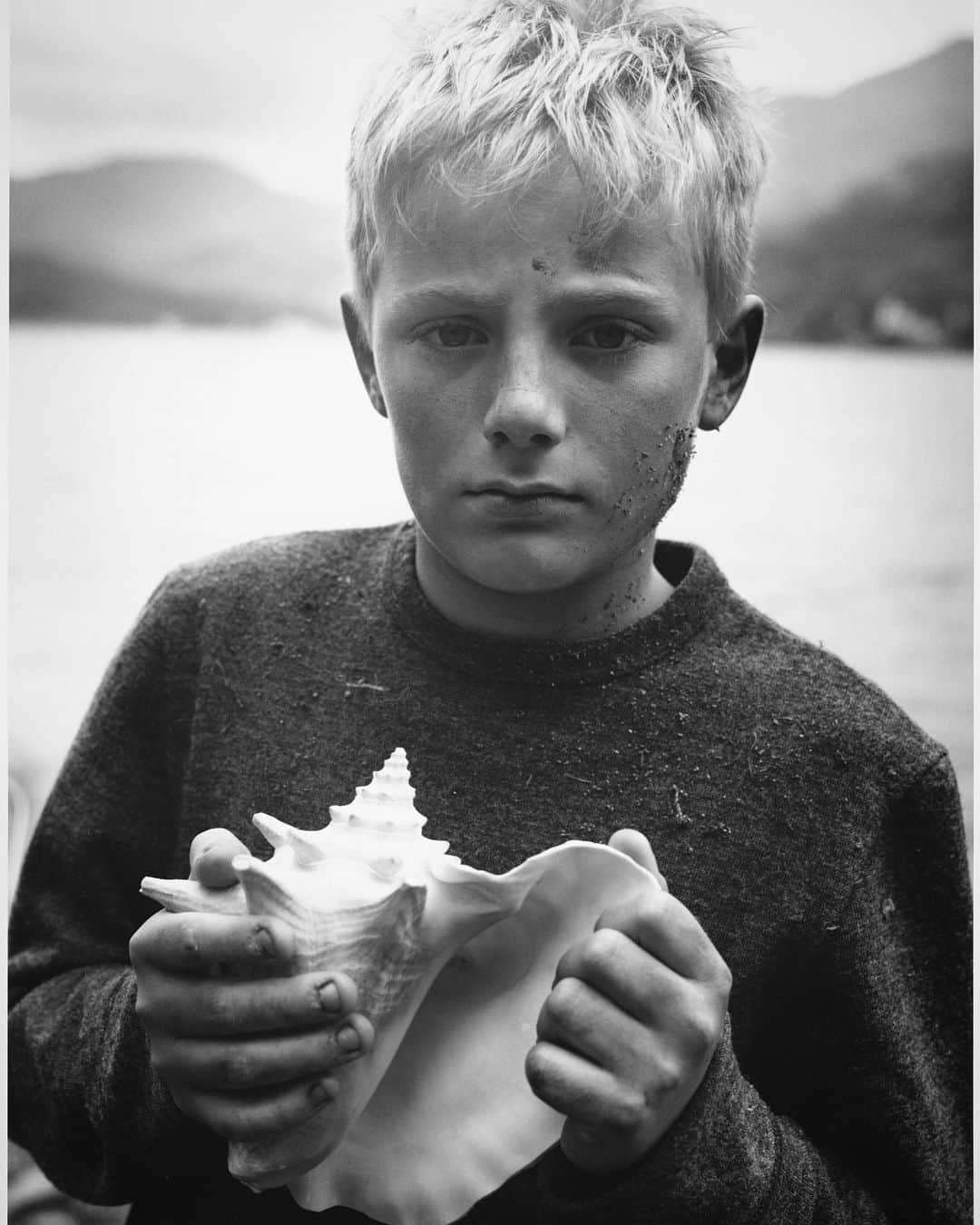 カーター・スミスのインスタグラム：「“If I blow the conch and they don’t come back then we’ve all had it..” William Golding - LORD OF THE FLIES」