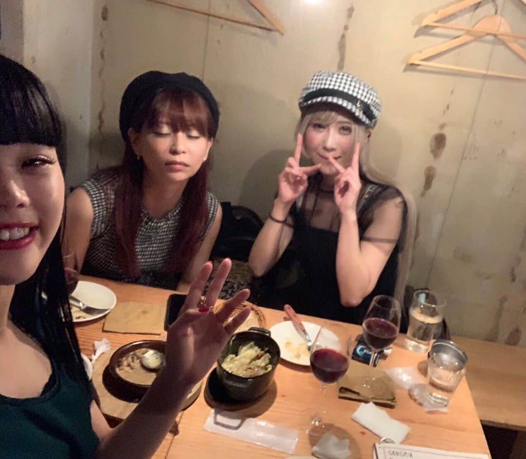 のインスタグラム：「#夏の思い出 どっちの写真もどっちかがジエンドしてた🥺」