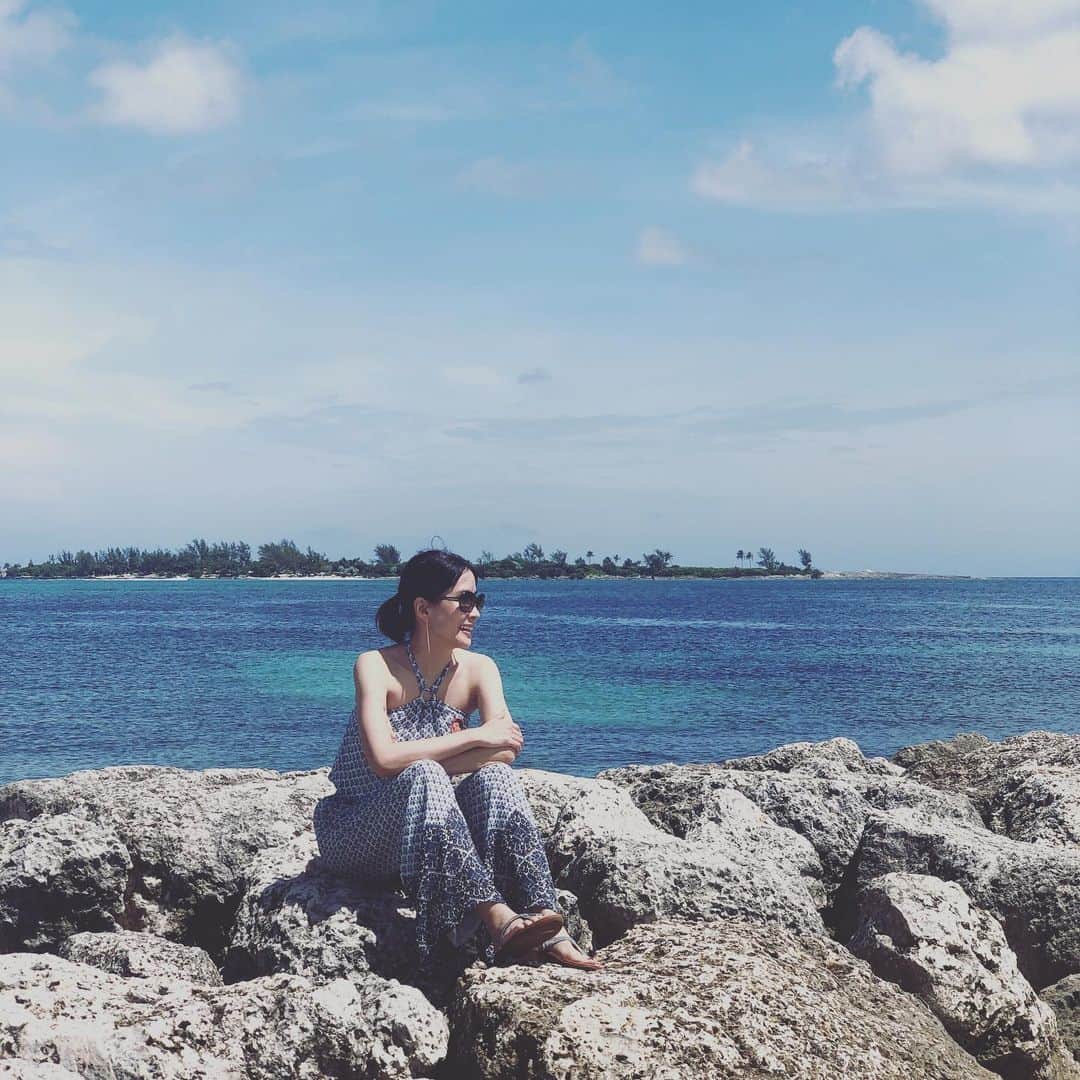 内田恭子さんのインスタグラム写真 - (内田恭子Instagram)「お休みを頂いてカリブ海へ。真っ青な海と空。青すぎて目が痛いくらい。  #vacation #caribbean #内田恭子 #kyokouchida」8月28日 17時02分 - kyoko.uchida.official