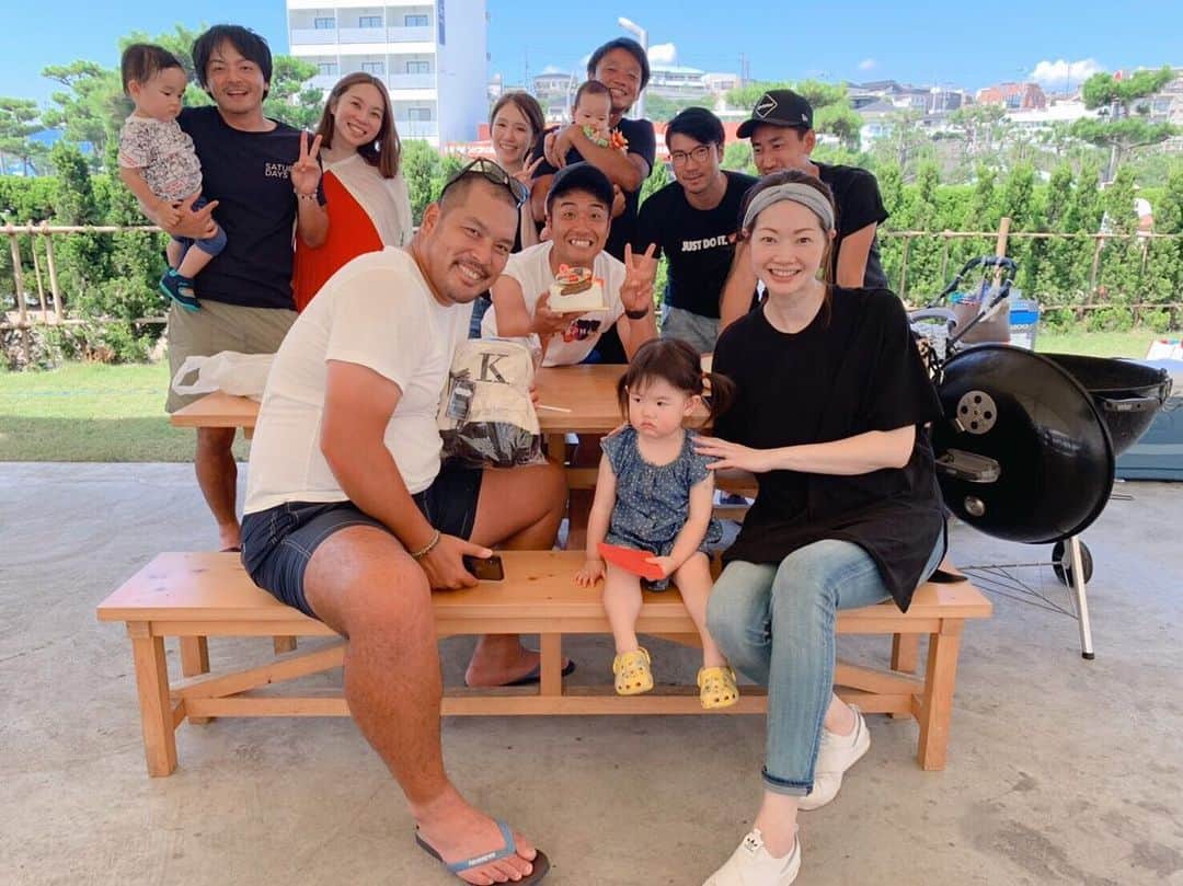 井上香織さんのインスタグラム写真 - (井上香織Instagram)「・ すこーし前のBBQ🍖🎂👶👶👶 ・ お米7合分のおにぎりは初体験🍙😆 ・ #夏の終わり #今年最初のバーベキュー #秋にもやりたい #素敵な施設 #最高」8月28日 17時44分 - kaorin888