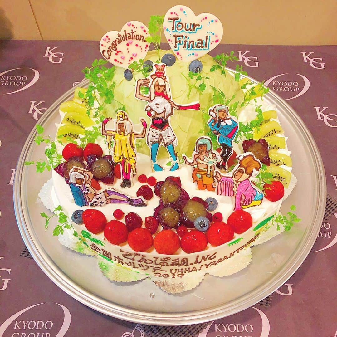 鹿目凛さんのインスタグラム写真 - (鹿目凛Instagram)「ケーキ可愛すぎる〜！！！ ウッハヤーツアー大阪、ひとまず本編千秋楽！張り切っていきます！ ニコ生もあるので良かったら観てね〜！ドッキドッキ！！！」8月28日 17時47分 - kaname_rin