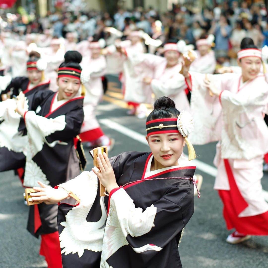 The Japan Timesさんのインスタグラム写真 - (The Japan TimesInstagram)「In August, the streets of Japan are filled with the sounds of music and dance. In Tokyo, one of the monster events is the Harajuku Omotesando Genki-sai Super Yosakoi, for which dozens of teams gather to perform on streets and stages in the famous shopping district. This year, 110 teams hailing from all over Japan and around the world competed in annual event, held on Aug. 24-25. 📸: Ryusei Takahashi @ryuseitakahashi217 and Mark Thompson @guchagucha . . . . . . #Japan #Tokyo #Harajuku #Omotesando #Yosakoi #SuperYosakoi #dance #travel #japantravel #japantimes #日本 #東京 #原宿 #表参道 #よさこい #ダンス #祭り #よさこい祭り #スーパーよさこい #旅行 #撮影 #ジャパンタイムズ #💃🏻」8月28日 18時25分 - thejapantimes