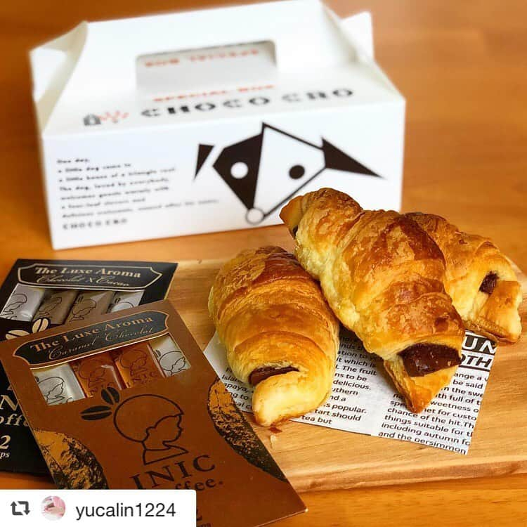 INIC coffeeさんのインスタグラム写真 - (INIC coffeeInstagram)「@repost @yucalin1224 ． ☕️🥐今日のおやつ🥐☕️ ． チョコクロは、トースターでチンしてチョコをトロッとさせて食べるのが、サンマルクのおすすめだけど、、 ． 私は冷凍庫でキンキンに冷やして、 チョコをザクザクッと食べるのが好き😋💕 ． チーズ蒸しパンも冷凍庫で凍らせて食べるのが好き💕 ． #今日のおやつ #サンマルクカフェ #チョコクロ #iniccoffee ． 最近、いいね❤️をしても、次開くと消えてることがよくあります😰 皆さんの投稿は楽しく見させて頂いています💕」8月28日 9時40分 - iniccoffee