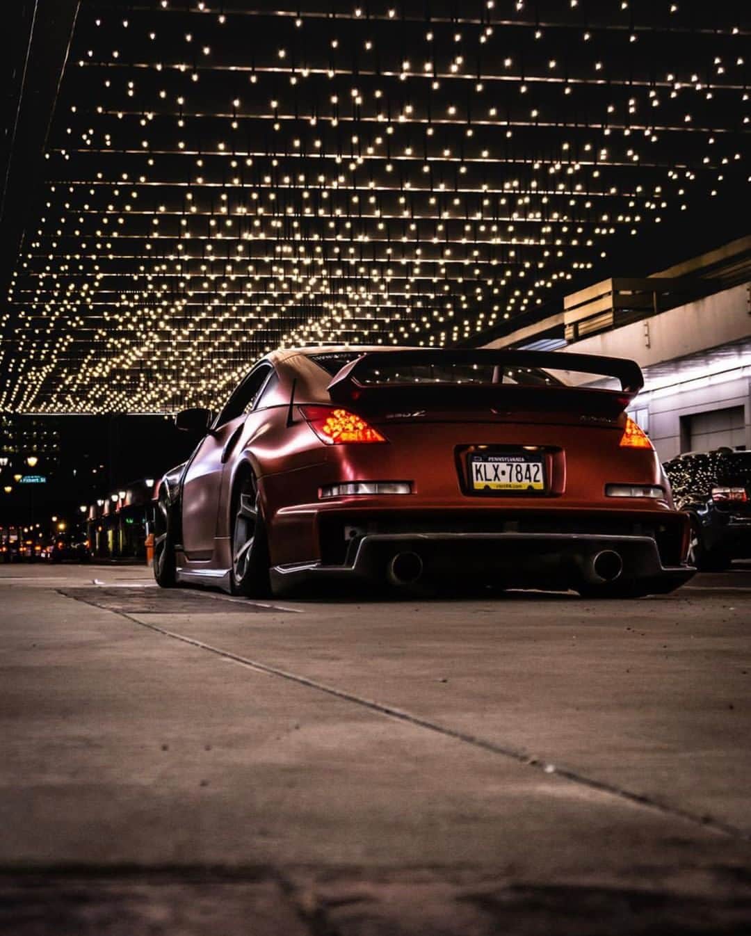のインスタグラム：「All of the lights. 🌃 #Nissan370Z #370Z 📷: @kiromank 🚗: @z96_nismo」
